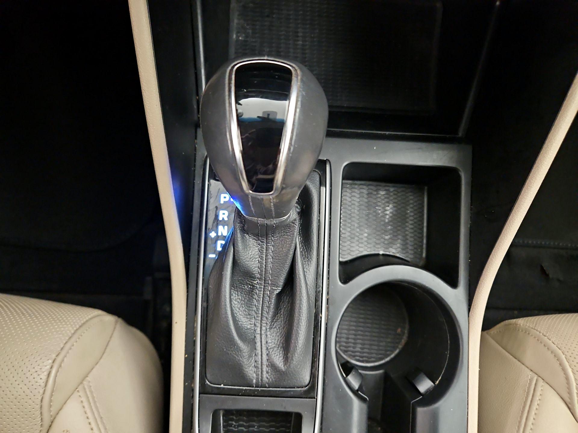 Thumbnail: 2016 Hyundai Tucson - 18