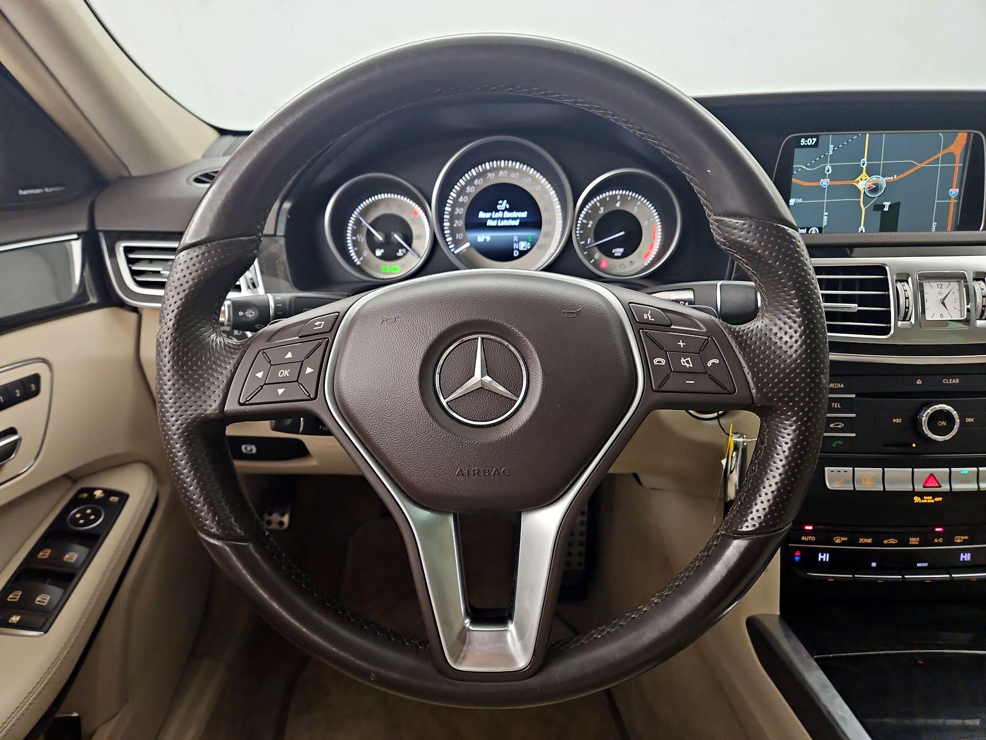 Thumbnail: 2016 Mercedes-Benz E-Class - 10