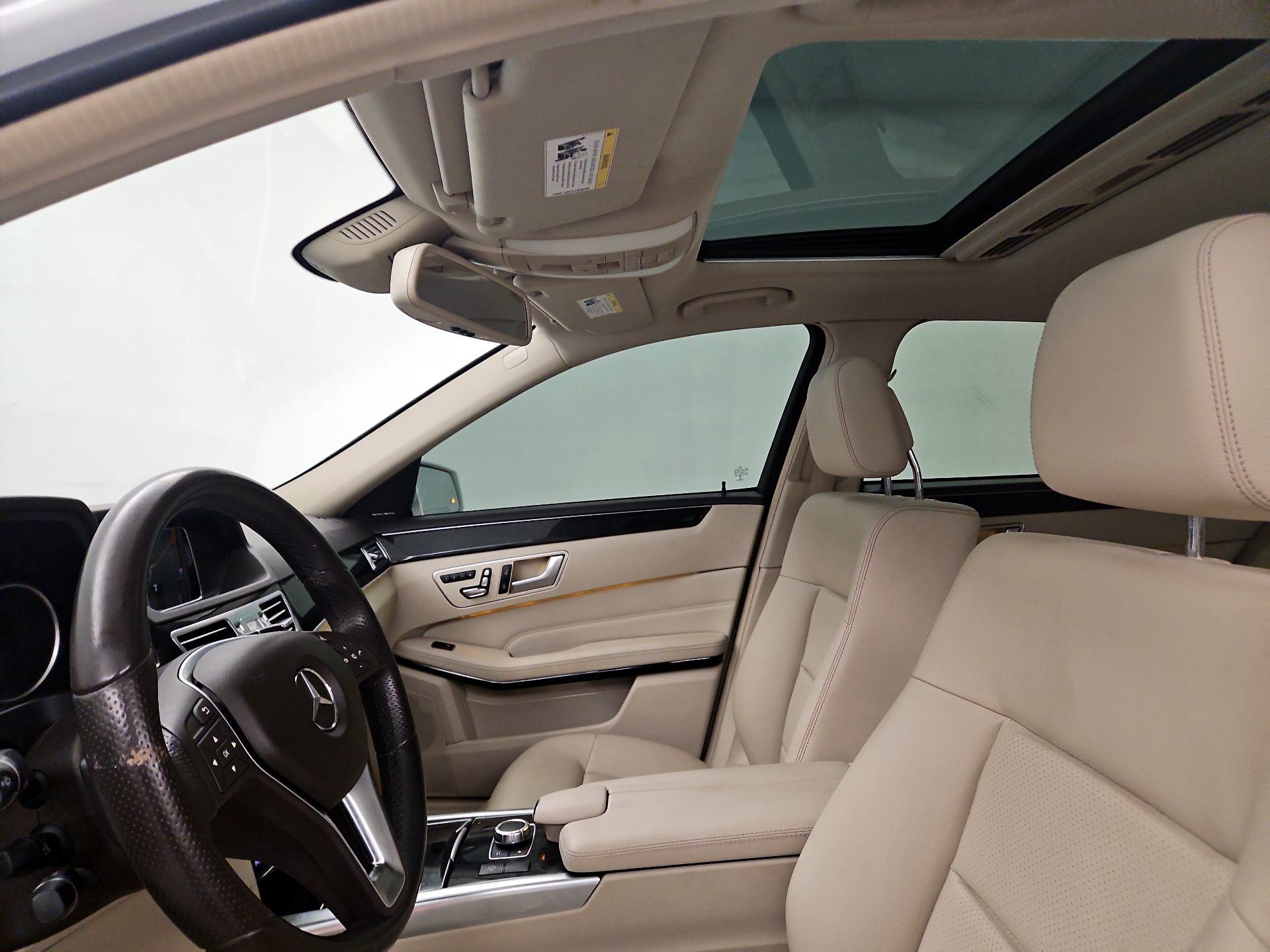 Thumbnail: 2016 Mercedes-Benz E-Class - 20