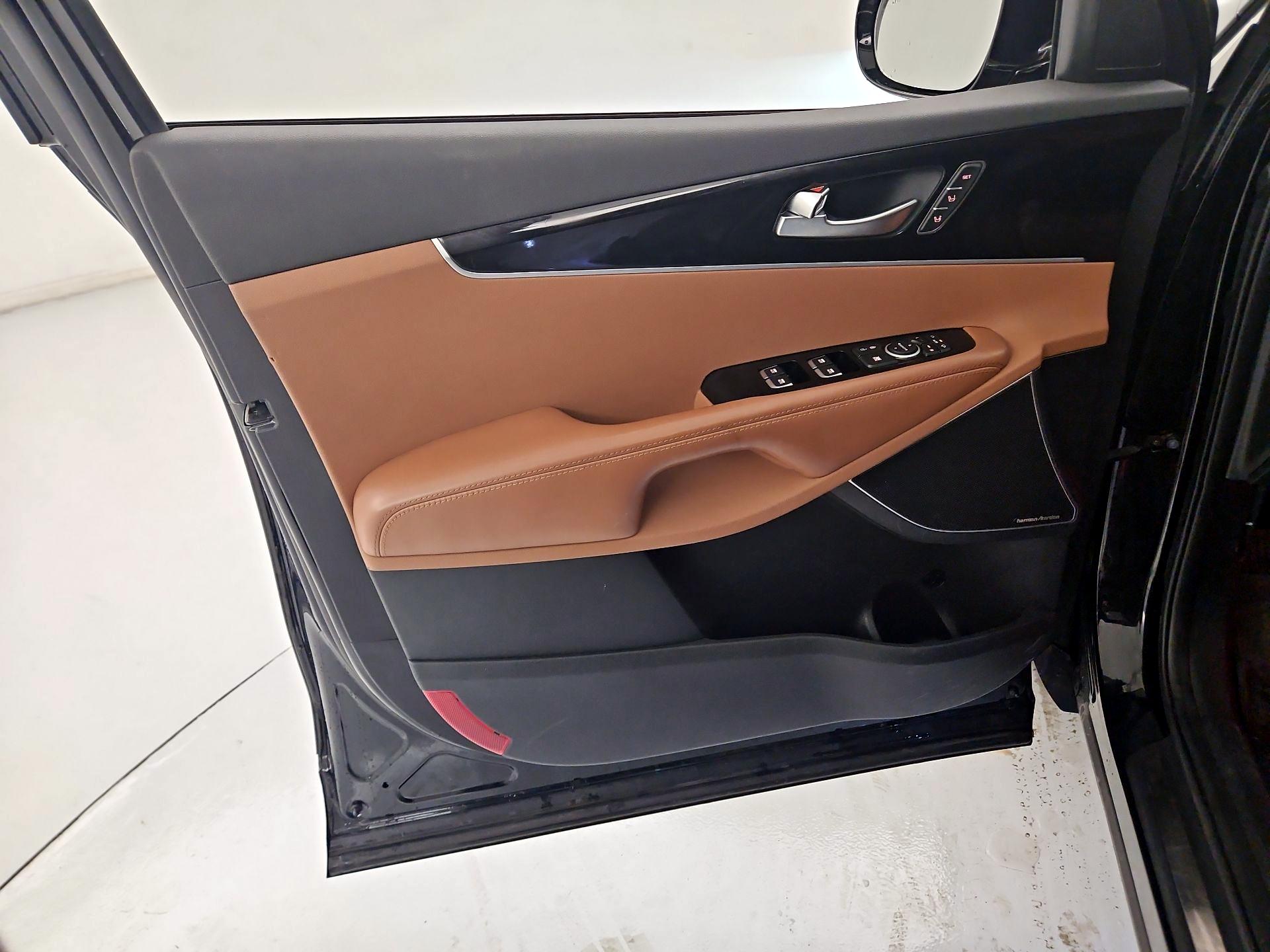 Thumbnail: 2019 Kia Sorento - 12