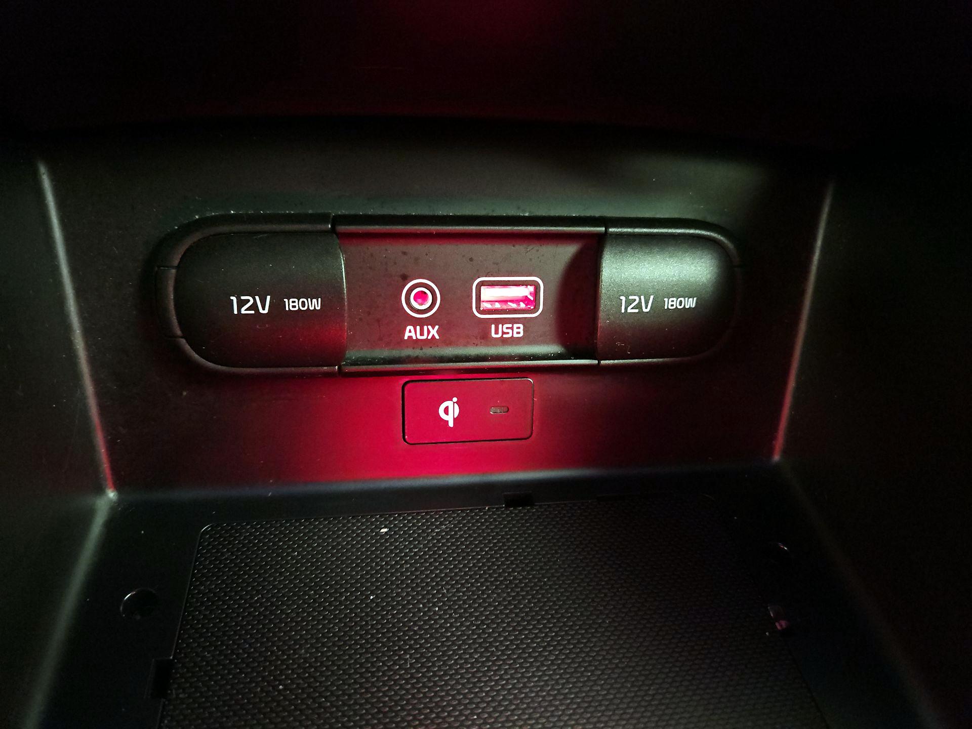 Thumbnail: 2019 Kia Sorento - 19