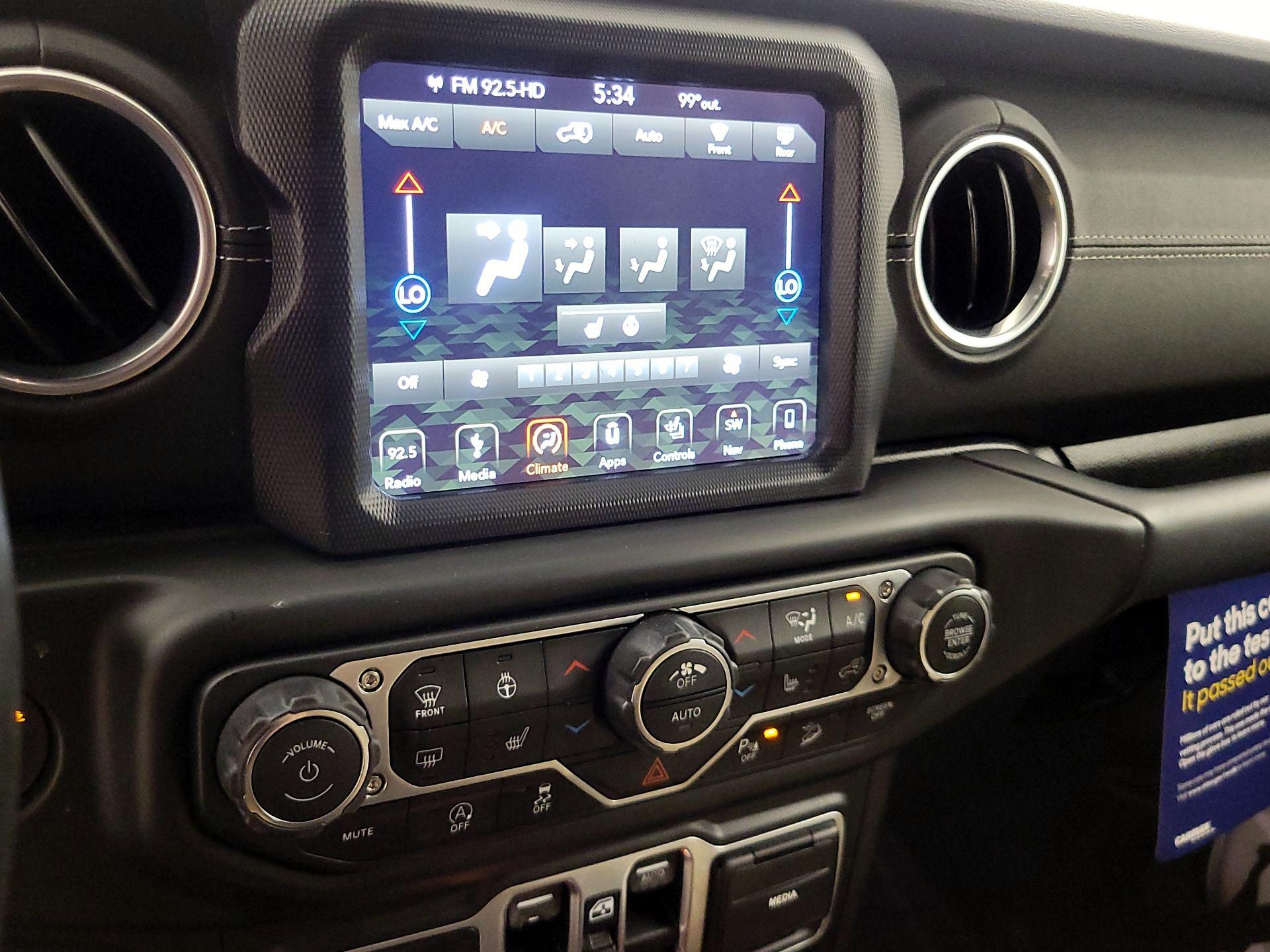 Thumbnail: 2018 Jeep Wrangler - 17
