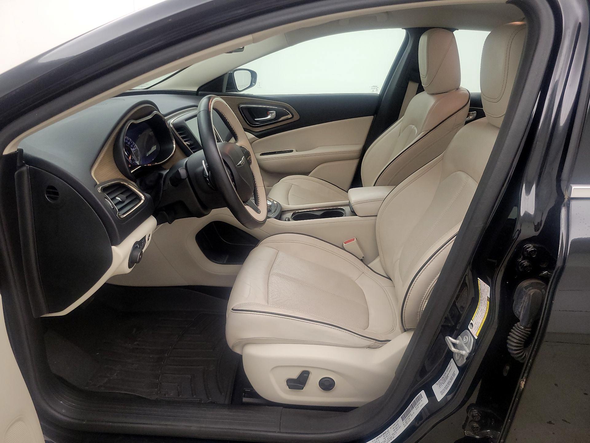 Thumbnail: 2015 Chrysler 200 - 11
