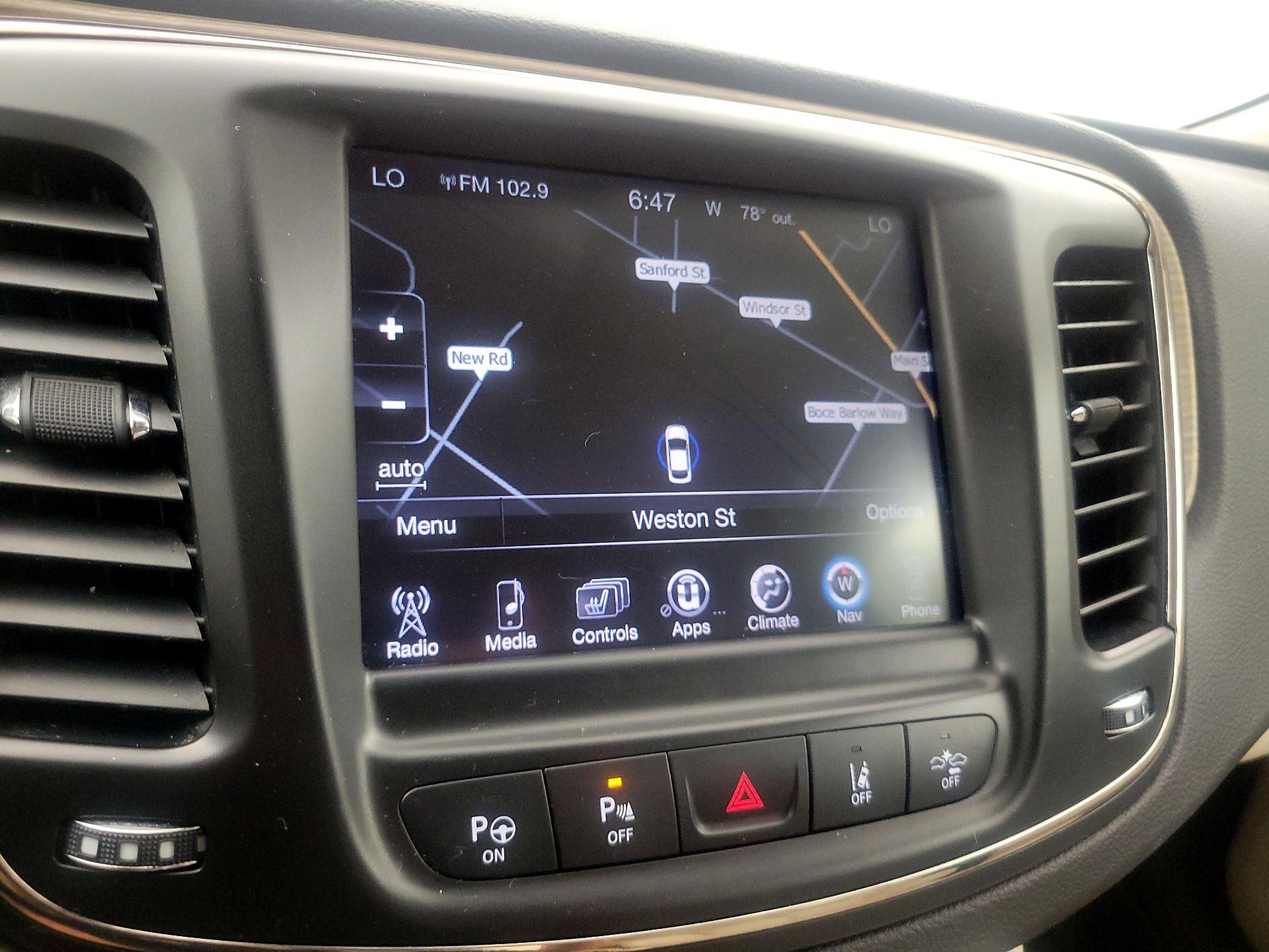 Thumbnail: 2015 Chrysler 200 - 14