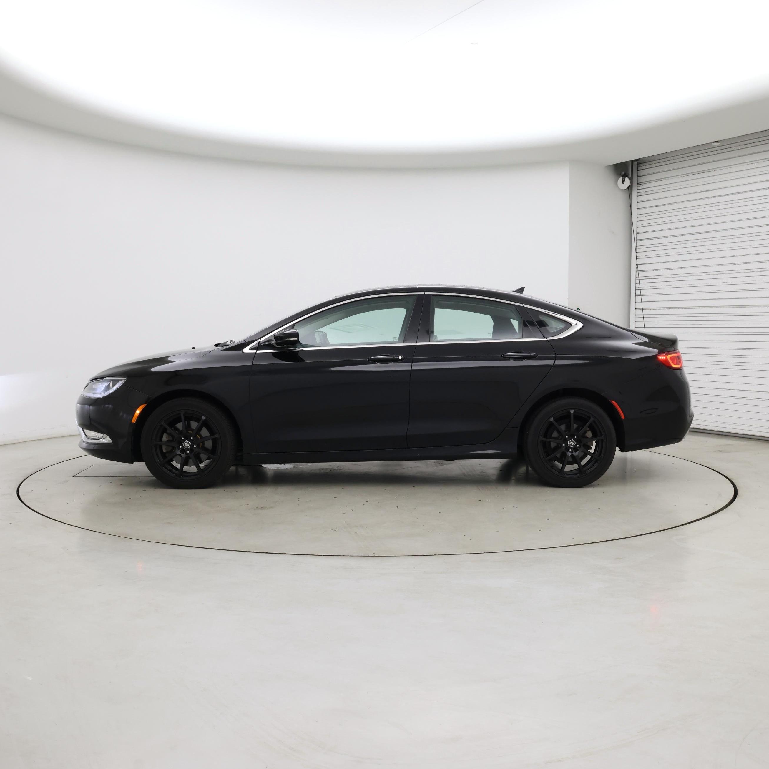 Thumbnail: 2015 Chrysler 200 - 3