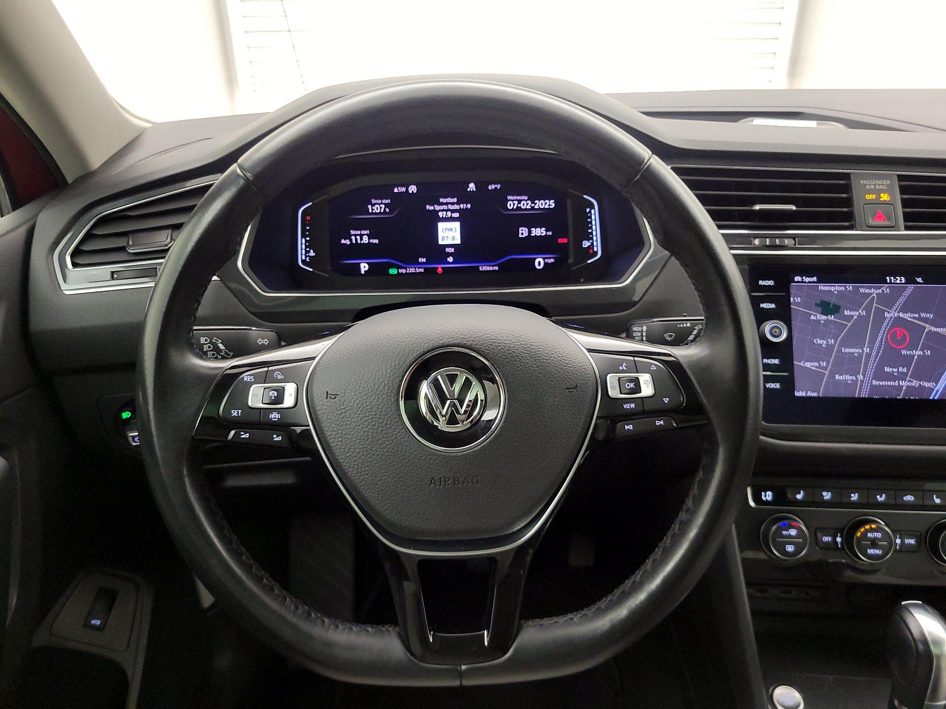 Thumbnail: 2019 Volkswagen Tiguan - 10