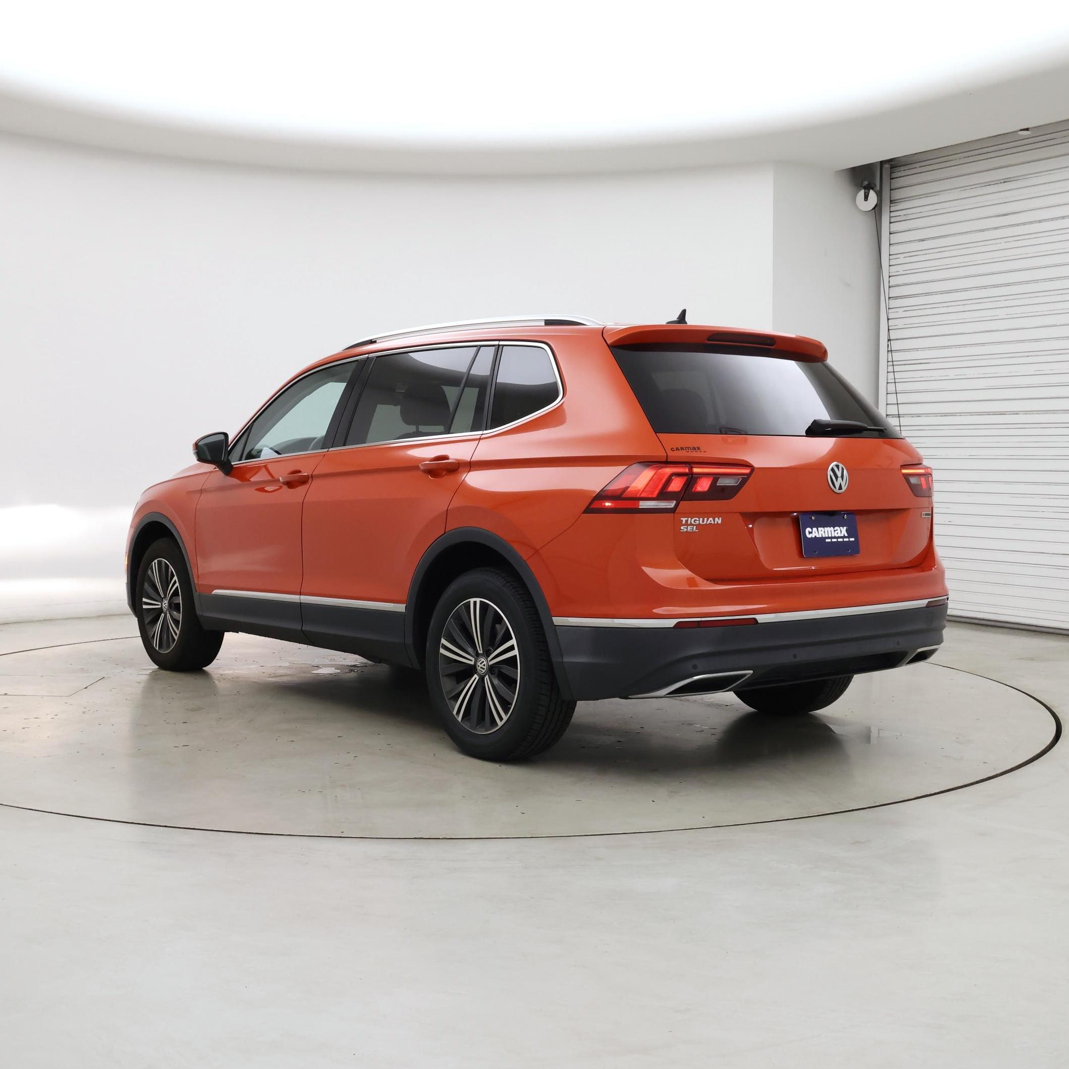 Thumbnail: 2019 Volkswagen Tiguan - 2