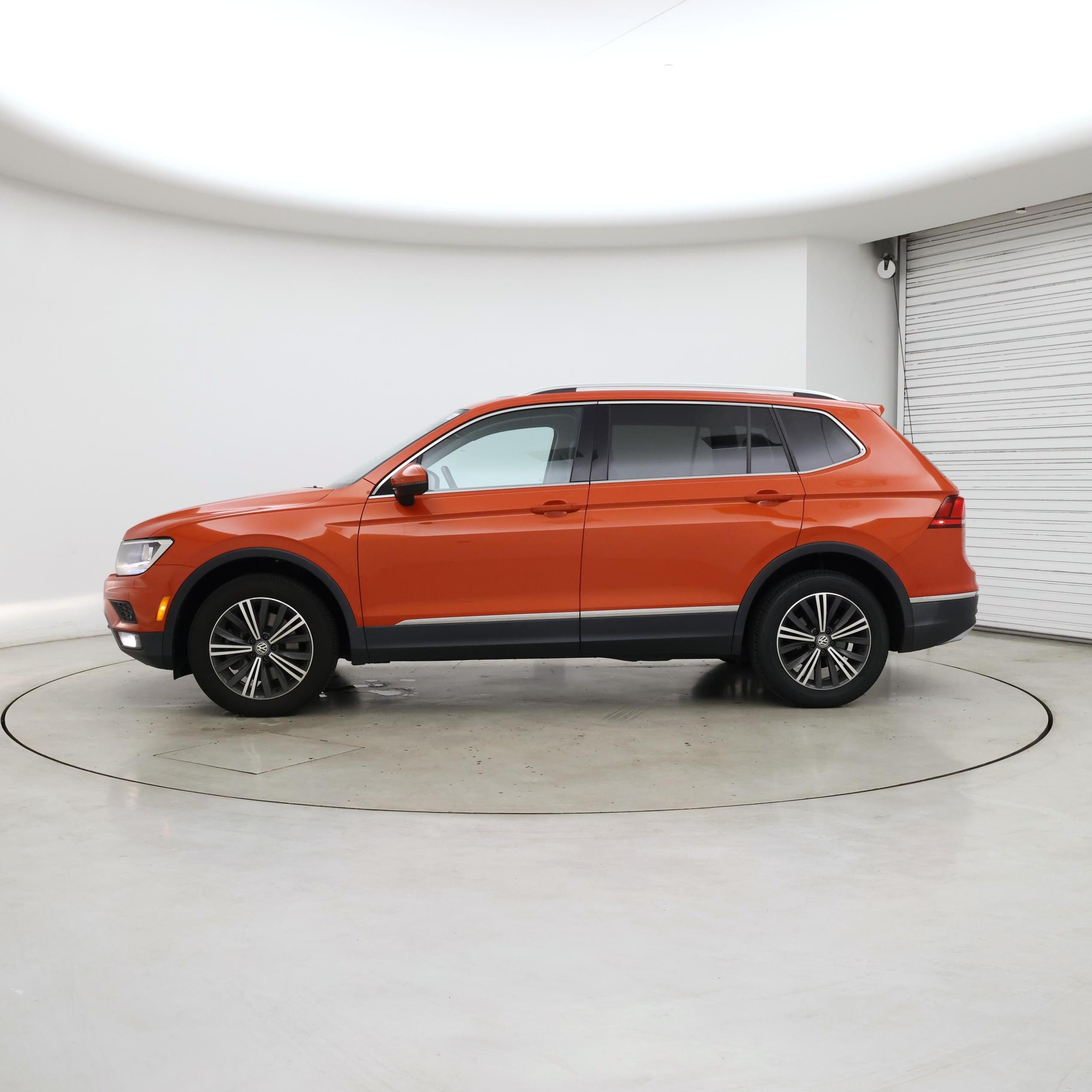 Thumbnail: 2019 Volkswagen Tiguan - 3