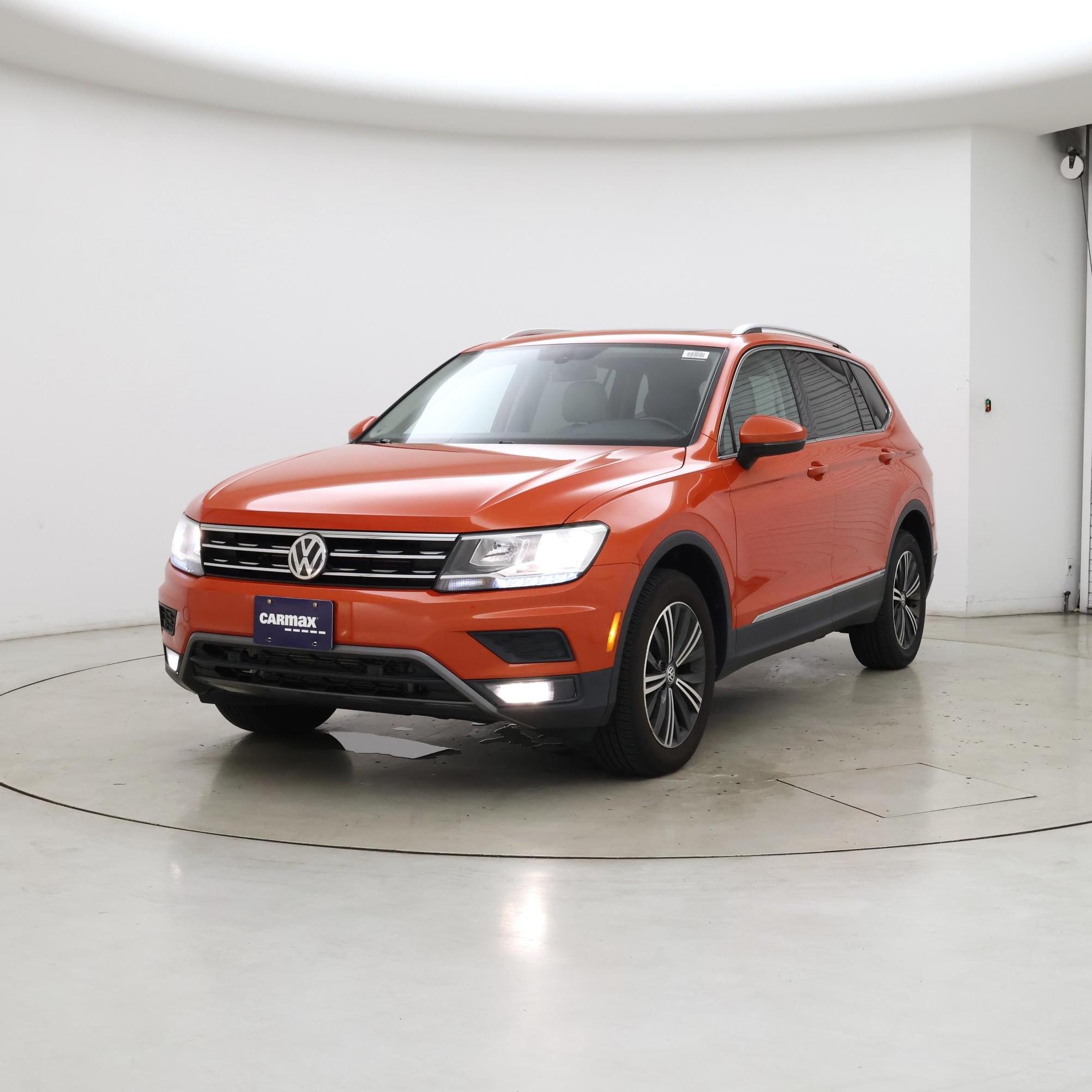 Thumbnail: 2019 Volkswagen Tiguan - 4
