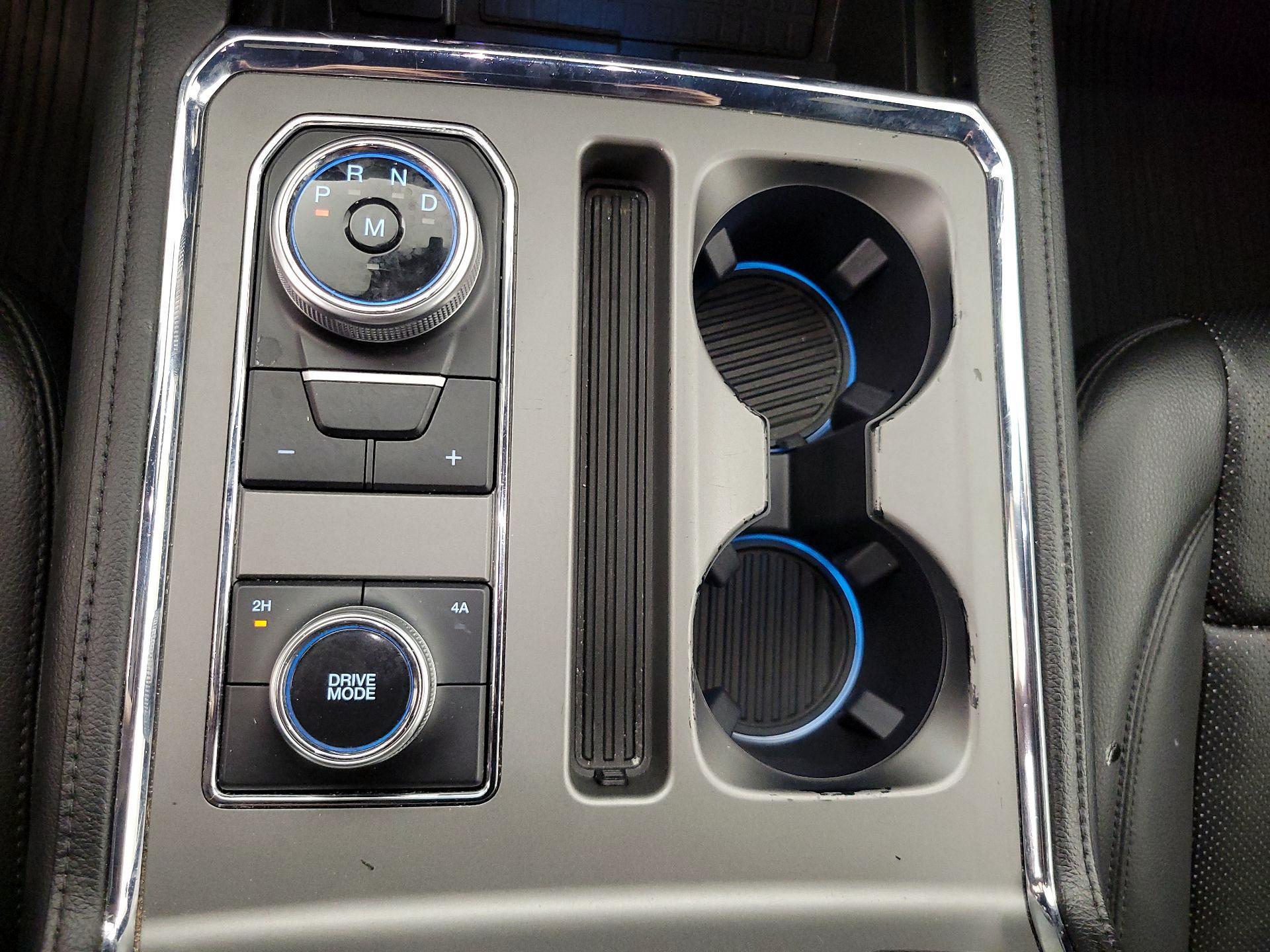 Thumbnail: 2019 Ford Expedition - 17