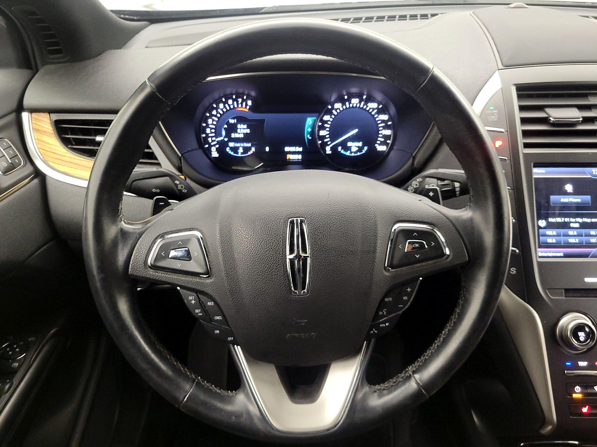 Thumbnail: 2015 Lincoln MKC - 10