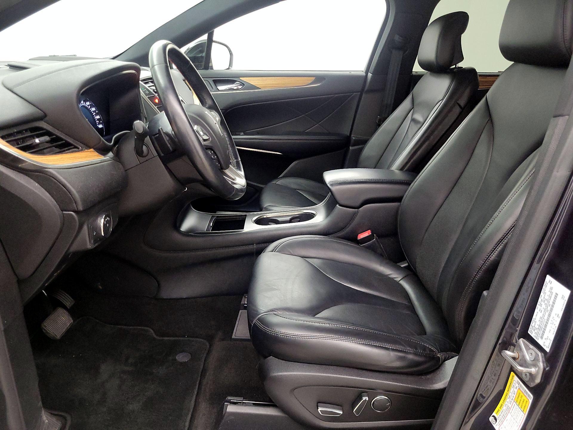 Thumbnail: 2015 Lincoln MKC - 11