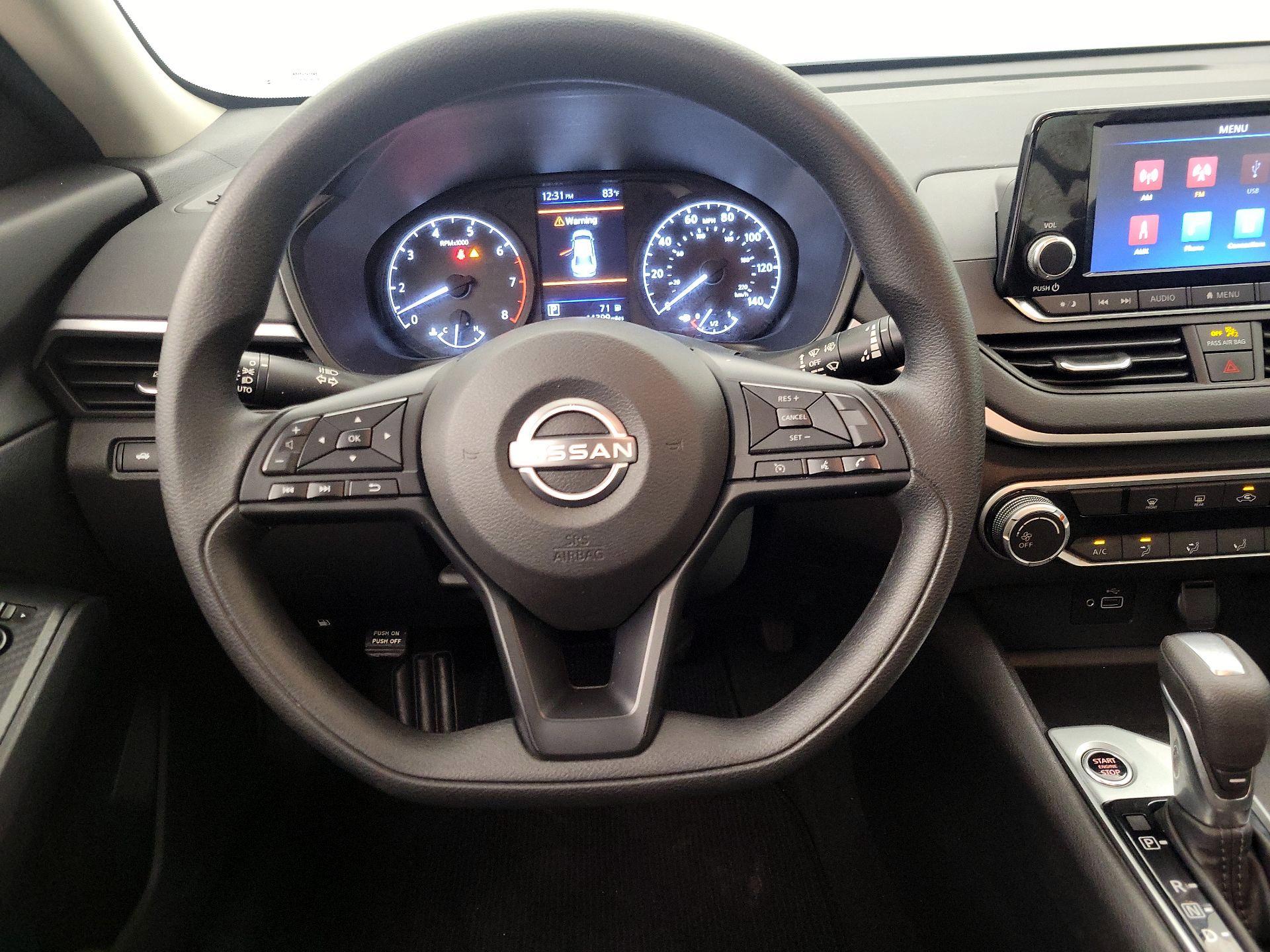 Thumbnail: 2023 Nissan Altima - 10