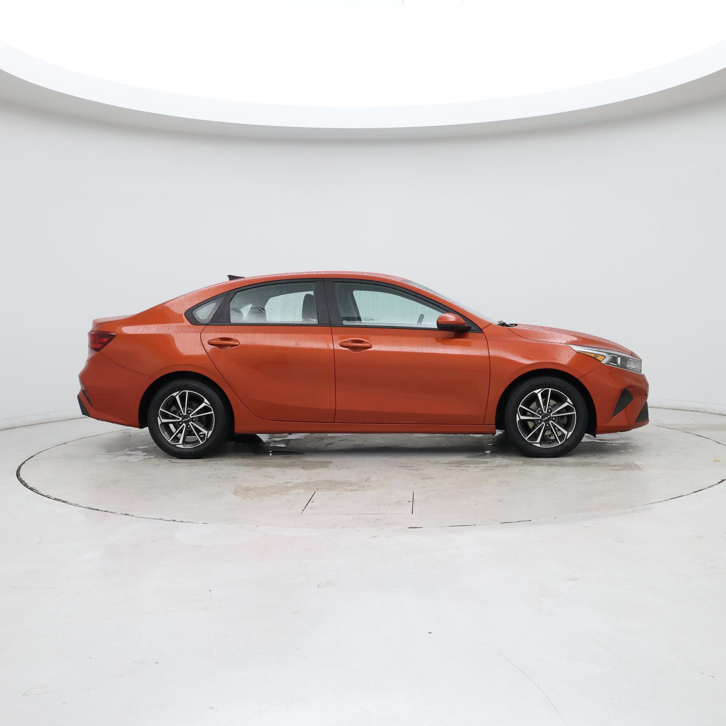 Thumbnail: 2022 Kia Forte - 7