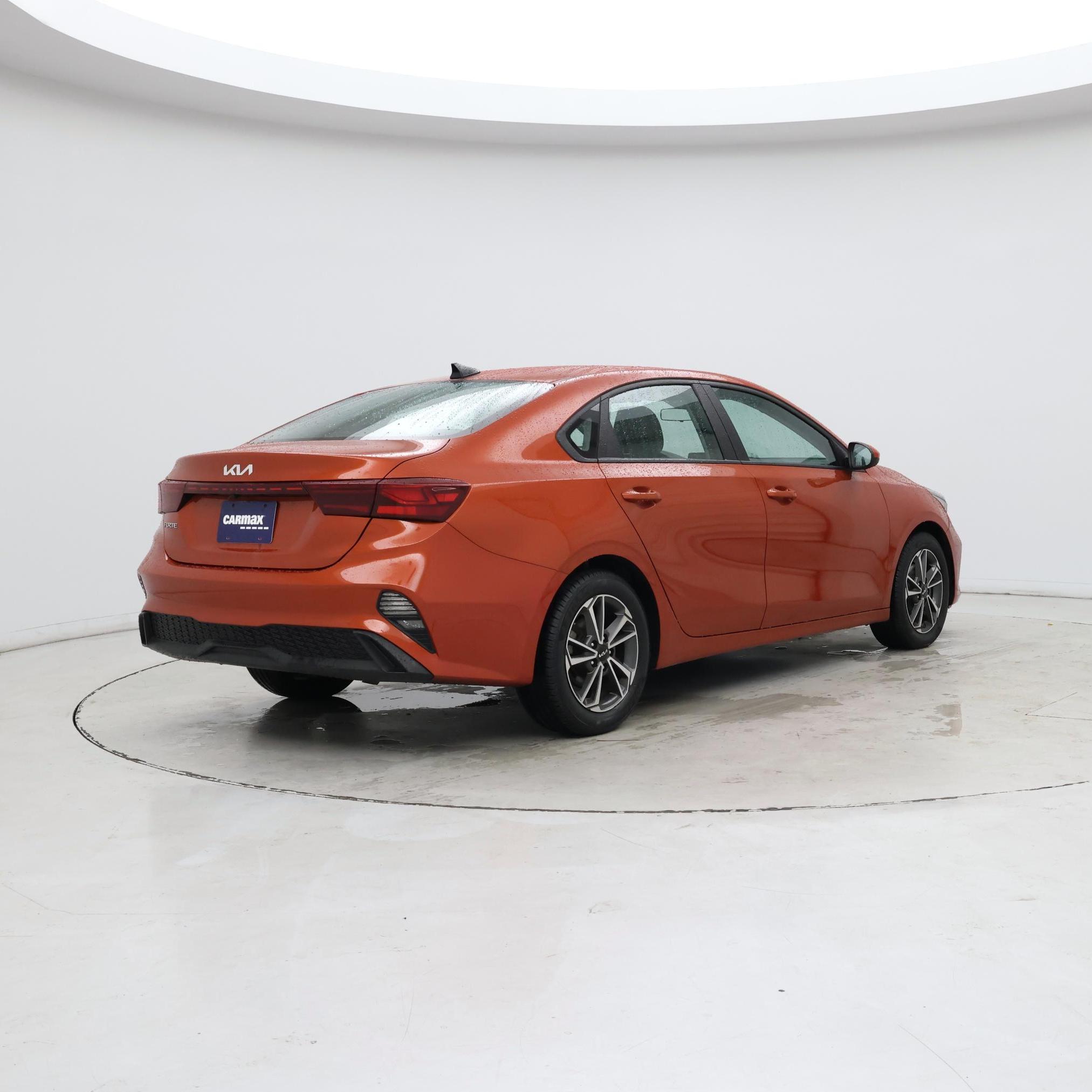 Thumbnail: 2022 Kia Forte - 8