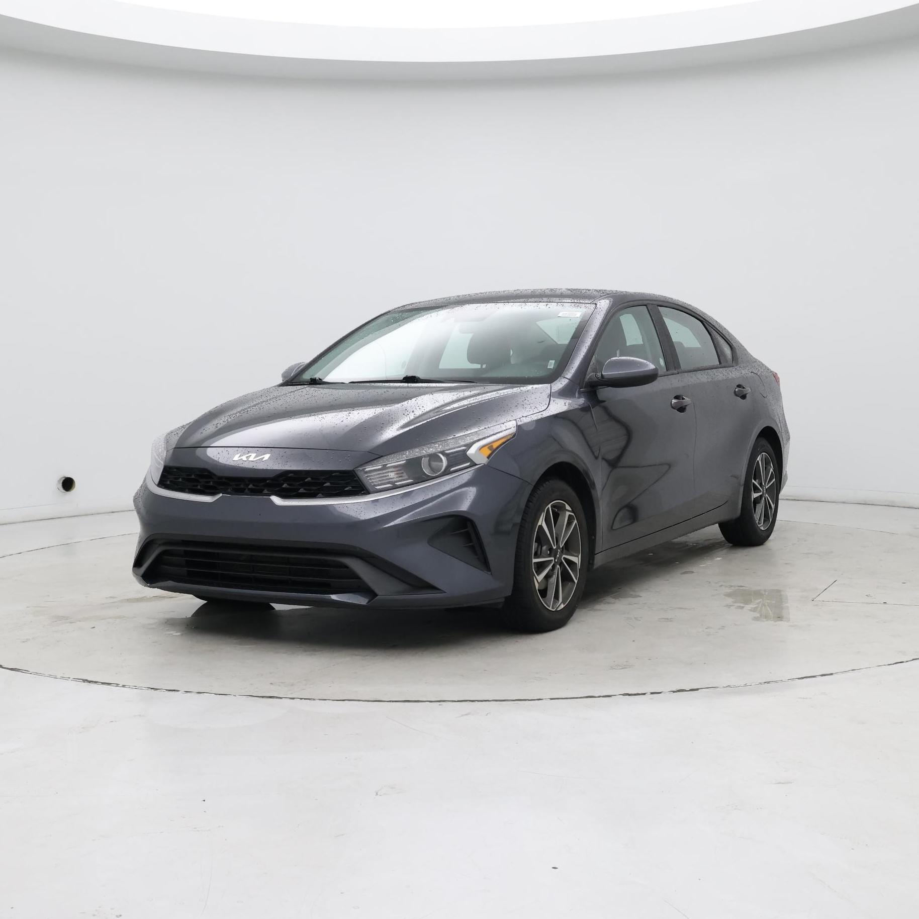 Thumbnail: 2023 Kia Forte - 4