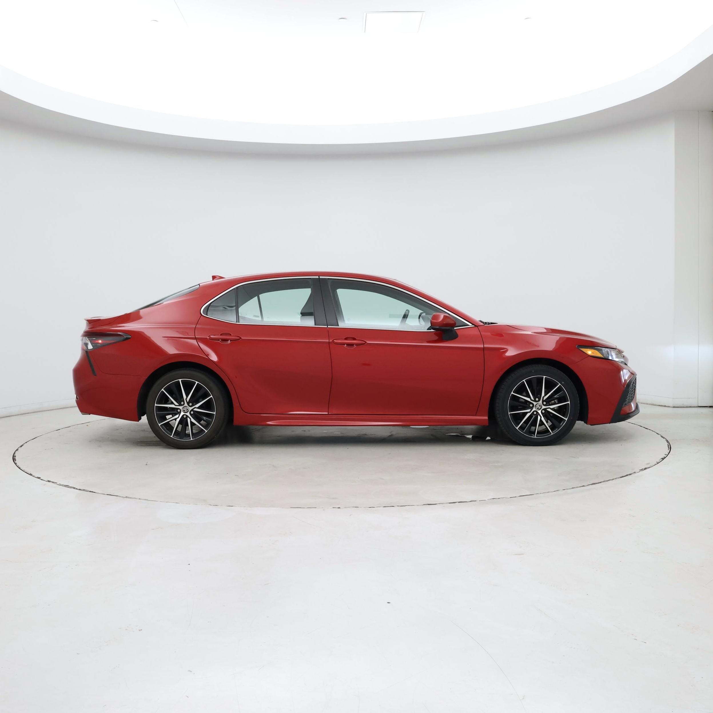 Thumbnail: 2021 Toyota Camry - 7
