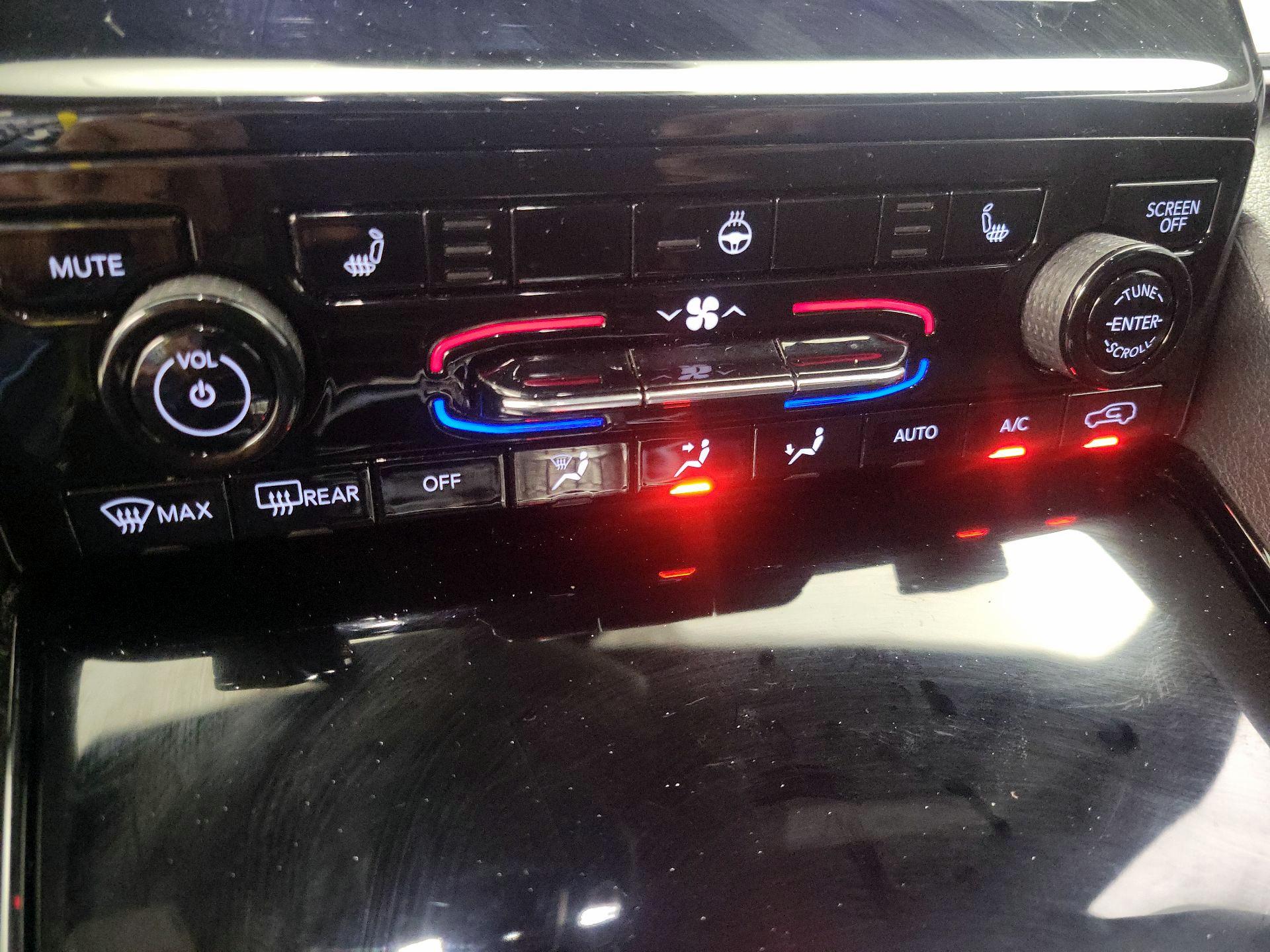 Thumbnail: 2021 Jeep Grand Cherokee L - 16