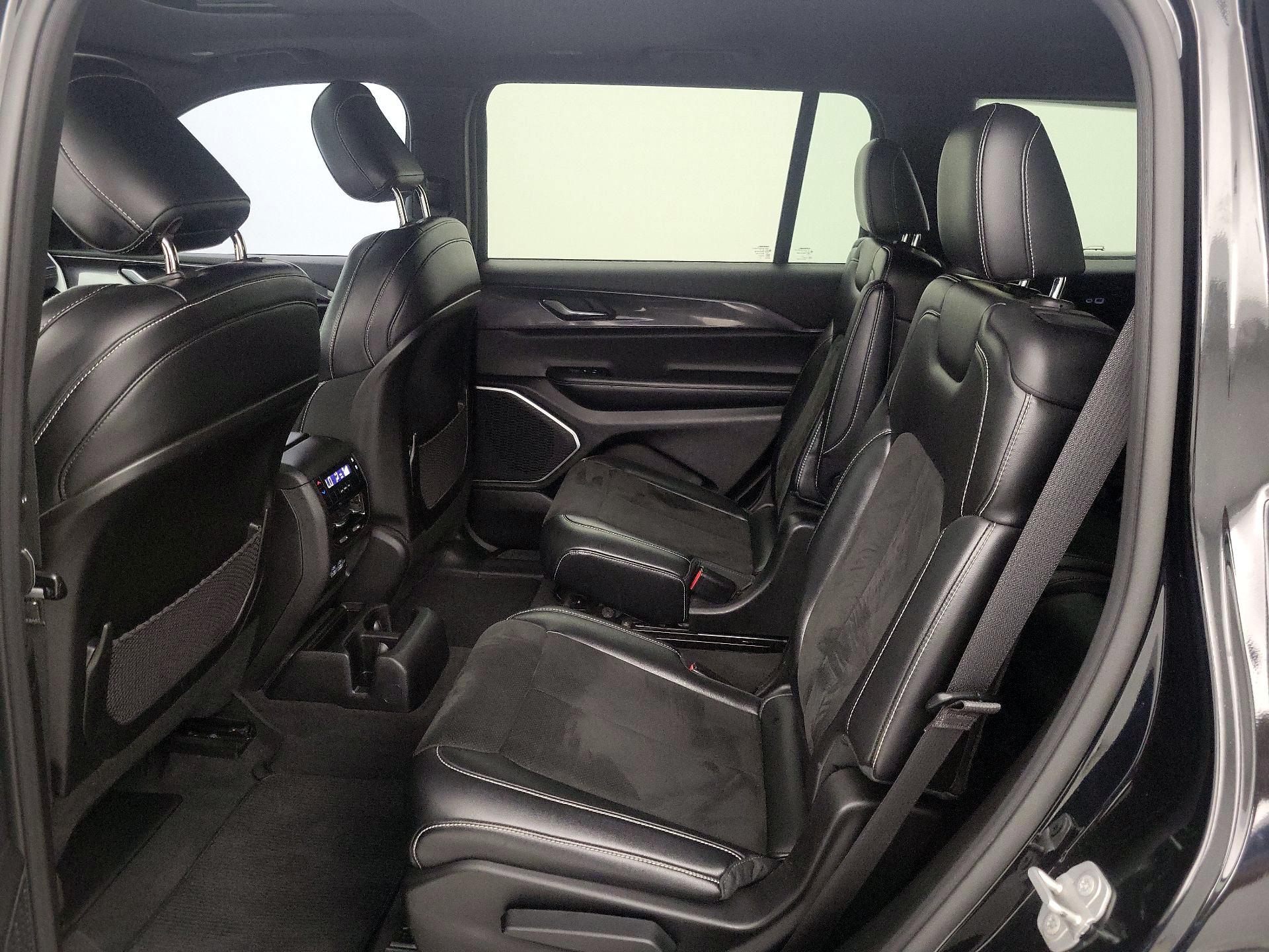 Thumbnail: 2021 Jeep Grand Cherokee L - 20