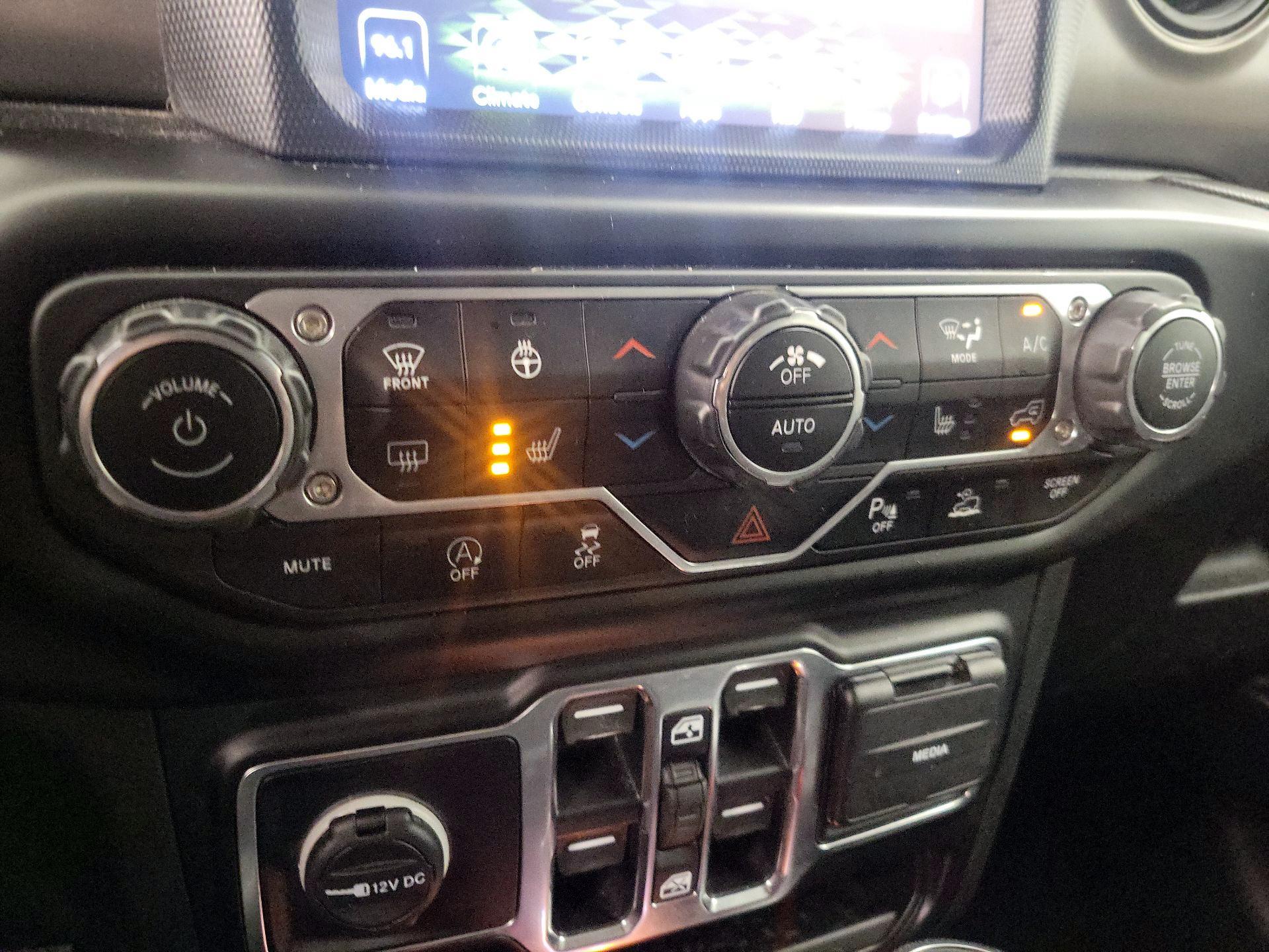Thumbnail: 2021 Jeep Gladiator - 16