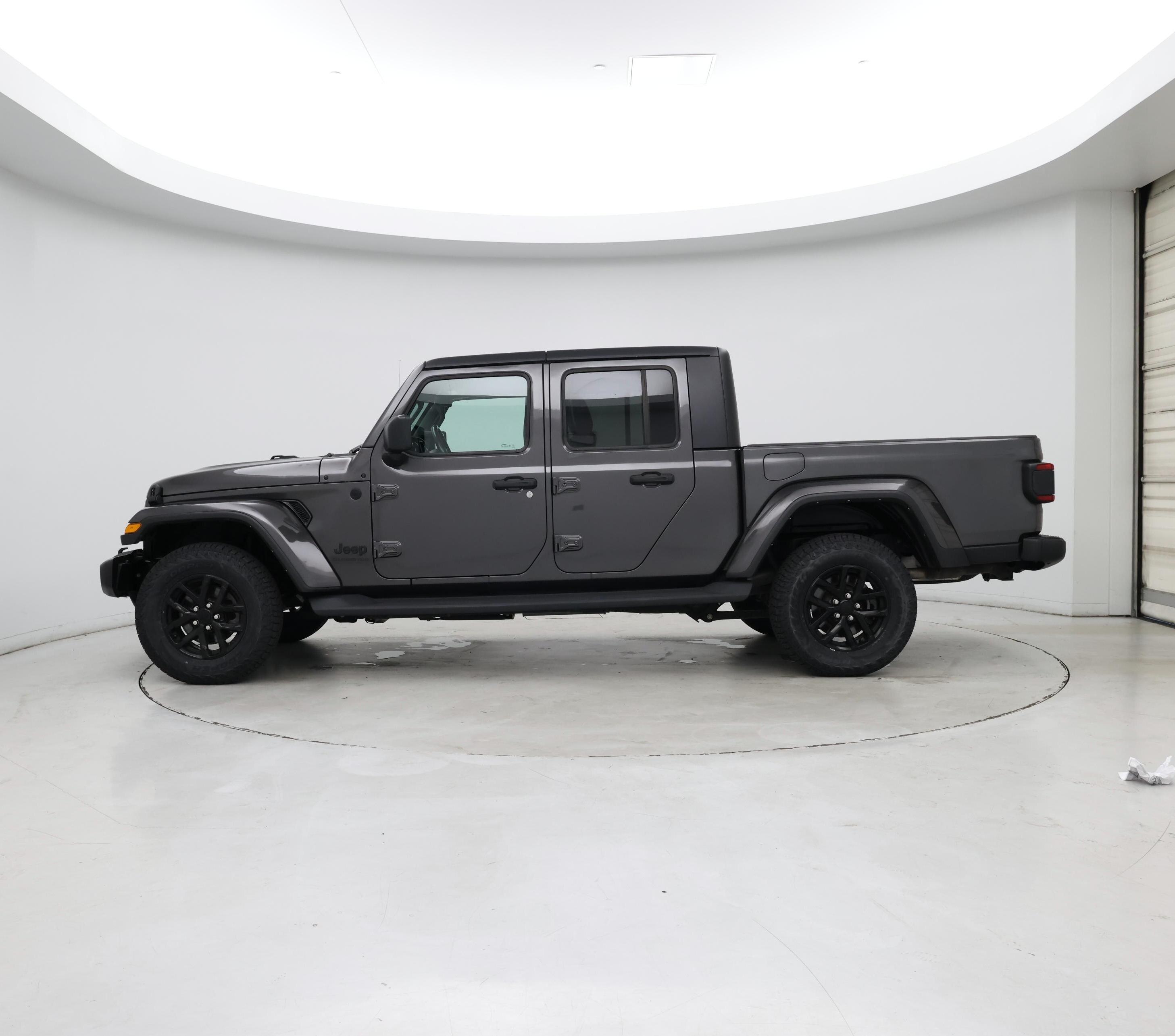 Thumbnail: 2021 Jeep Gladiator - 3