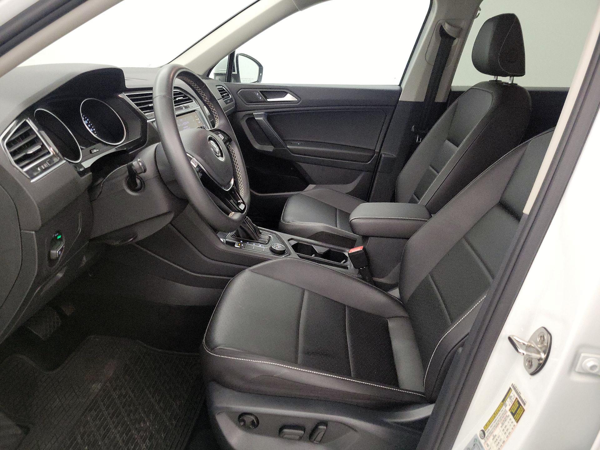 Thumbnail: 2021 Volkswagen Tiguan - 11