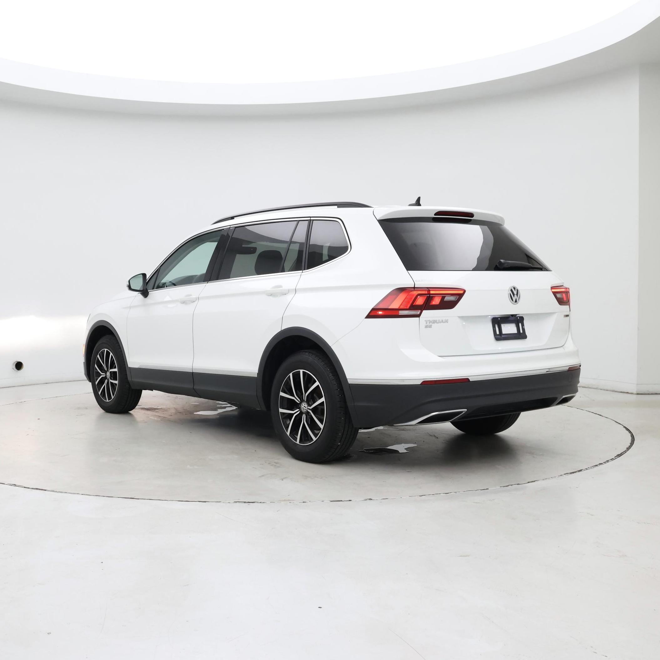 Thumbnail: 2021 Volkswagen Tiguan - 2