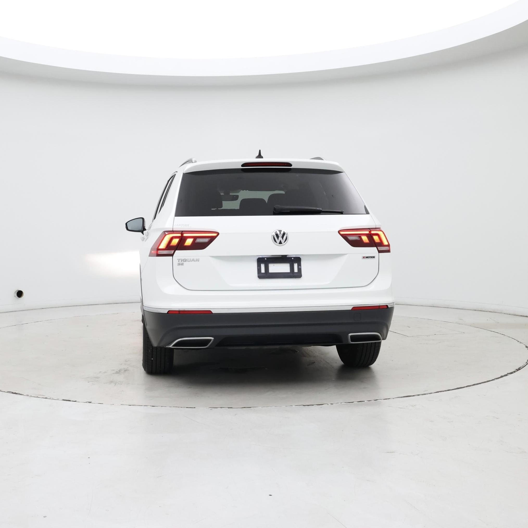 Thumbnail: 2021 Volkswagen Tiguan - 6