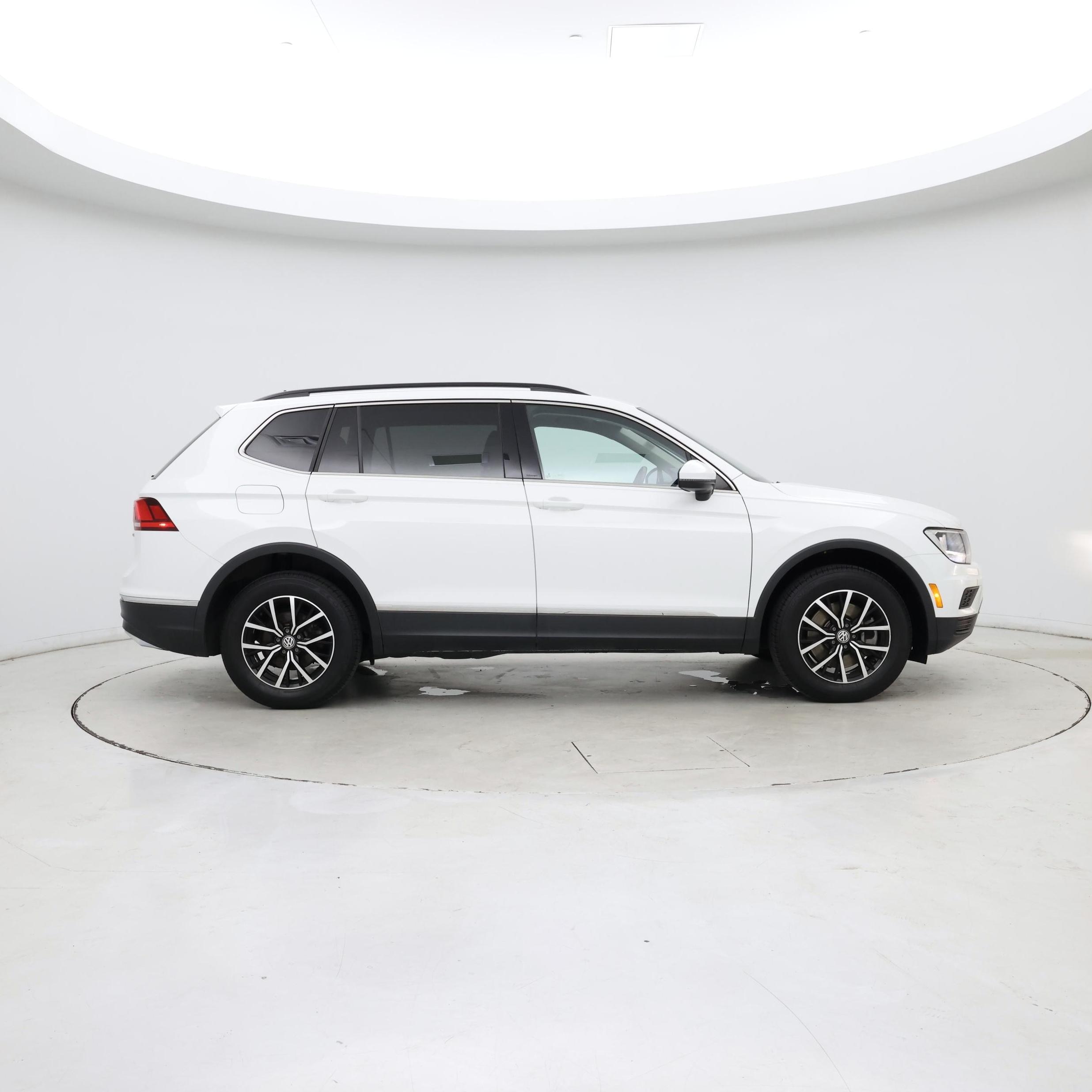 Thumbnail: 2021 Volkswagen Tiguan - 7