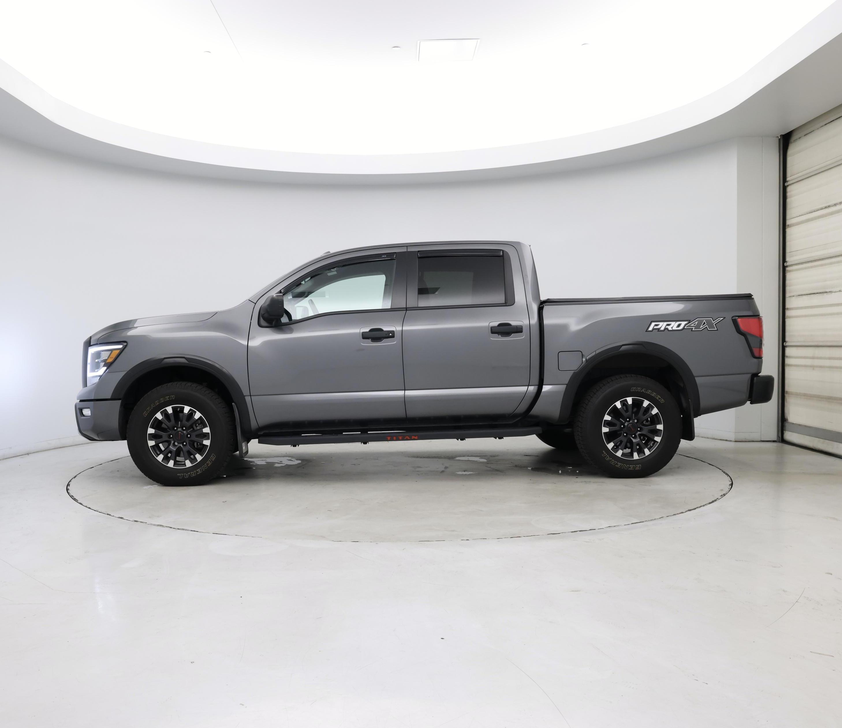 Thumbnail: 2021 Nissan Titan - 3