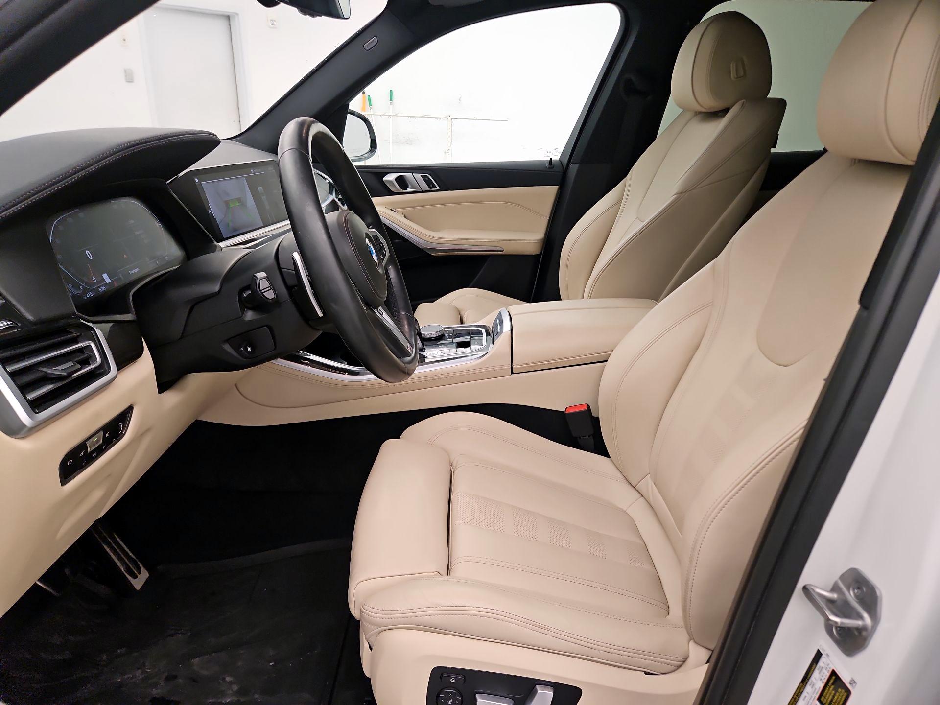 Thumbnail: 2021 BMW X5 - 11