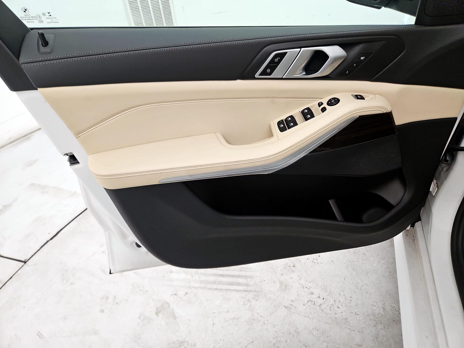 Thumbnail: 2021 BMW X5 - 12