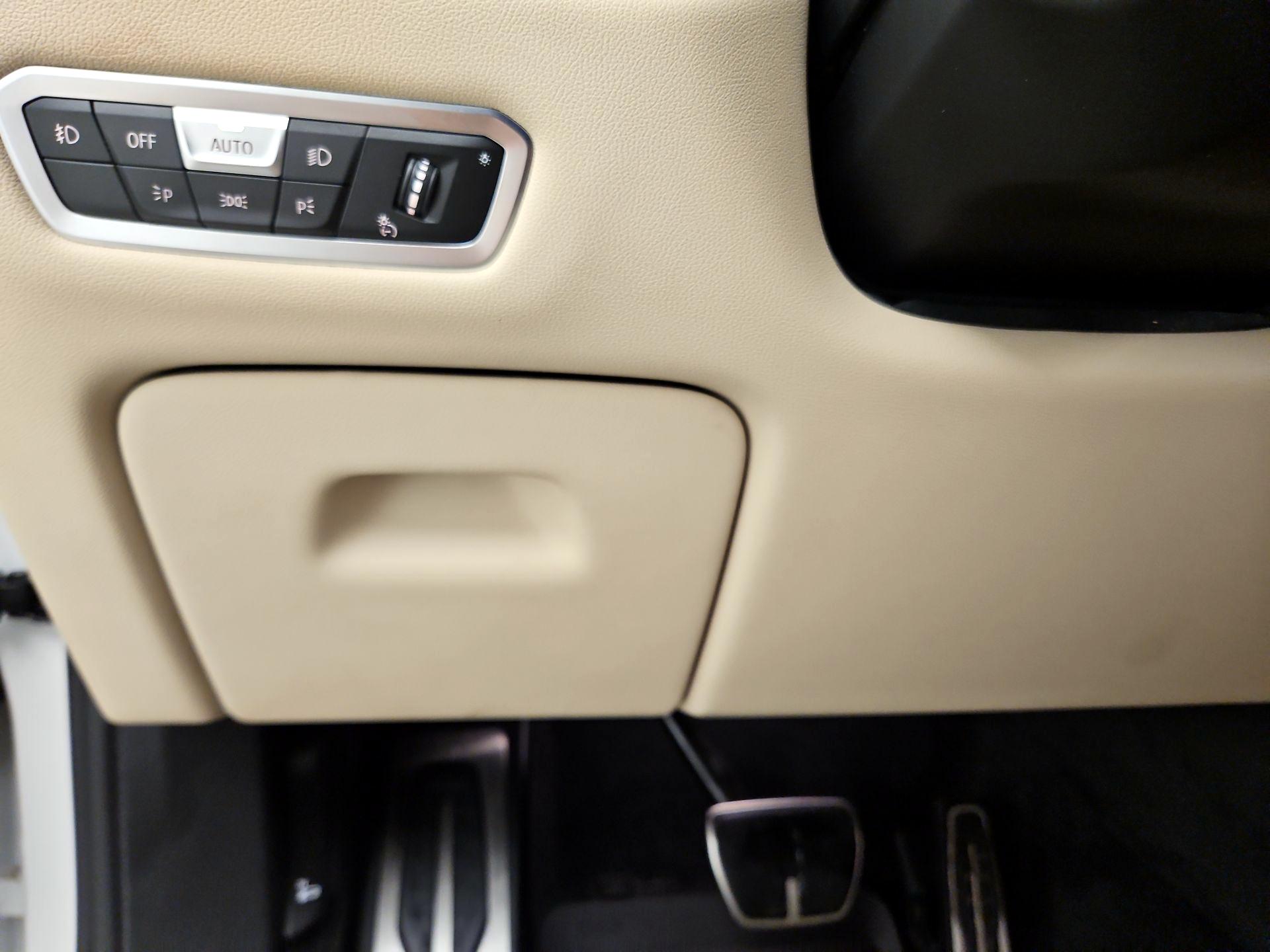 Thumbnail: 2021 BMW X5 - 13