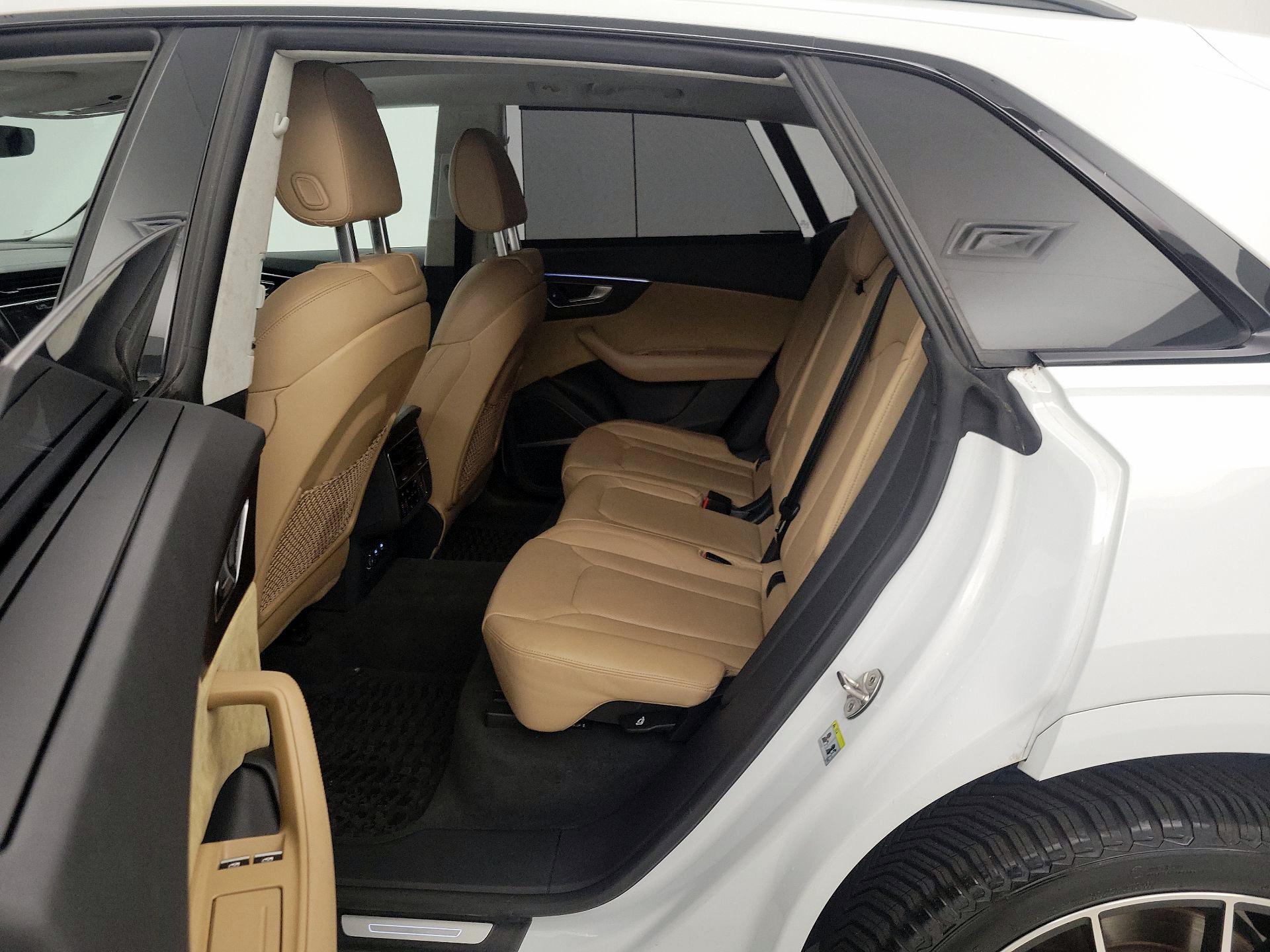Thumbnail: 2020 Audi Q8 - 19