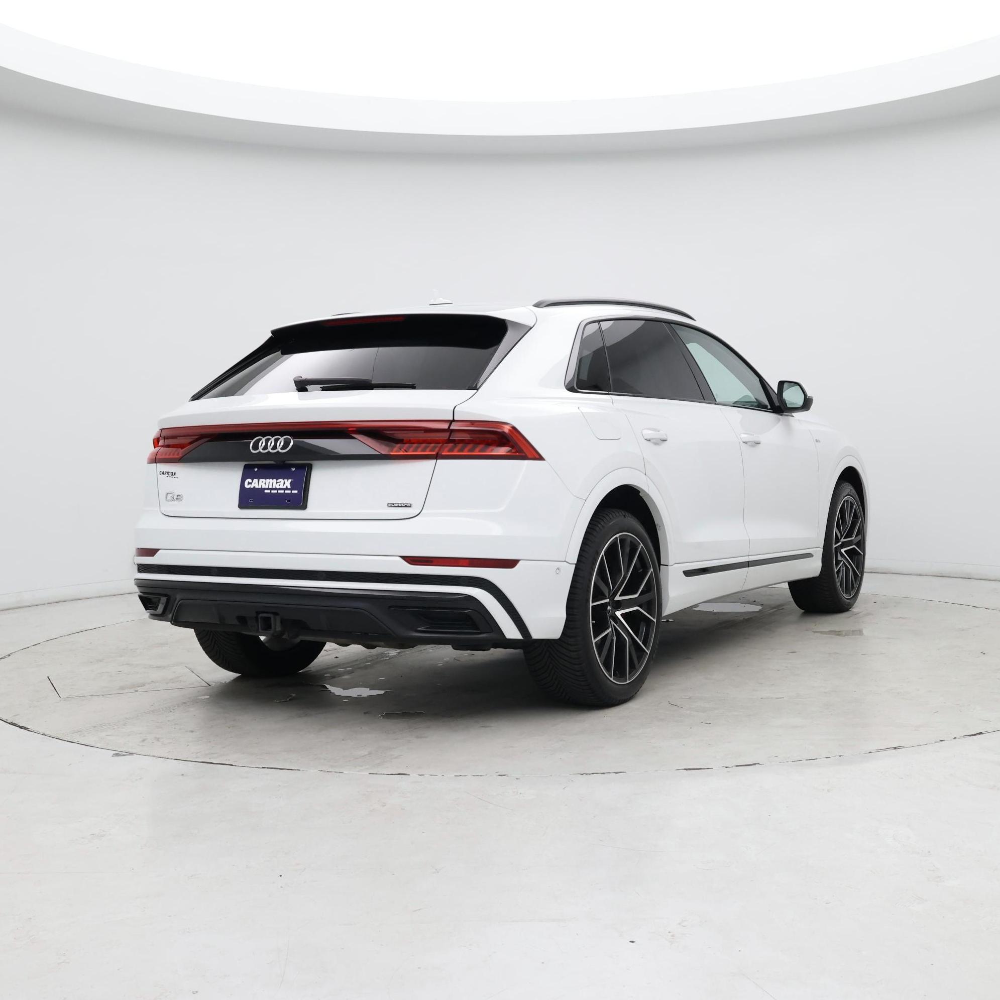 Thumbnail: 2020 Audi Q8 - 8