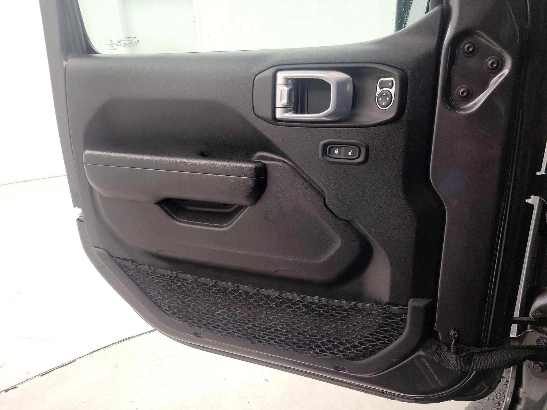 Thumbnail: 2021 Jeep Wrangler - 12