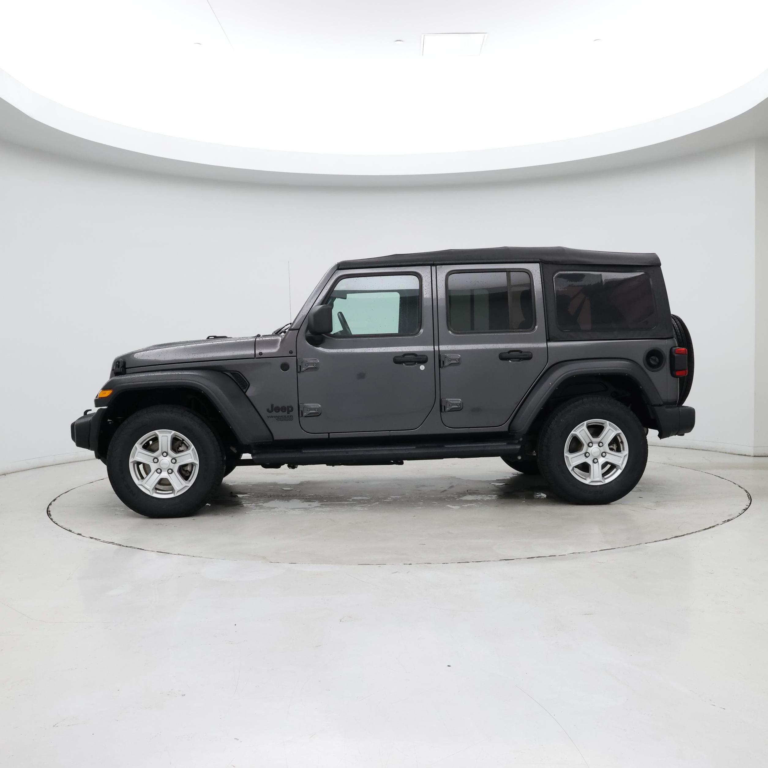 Thumbnail: 2021 Jeep Wrangler - 3