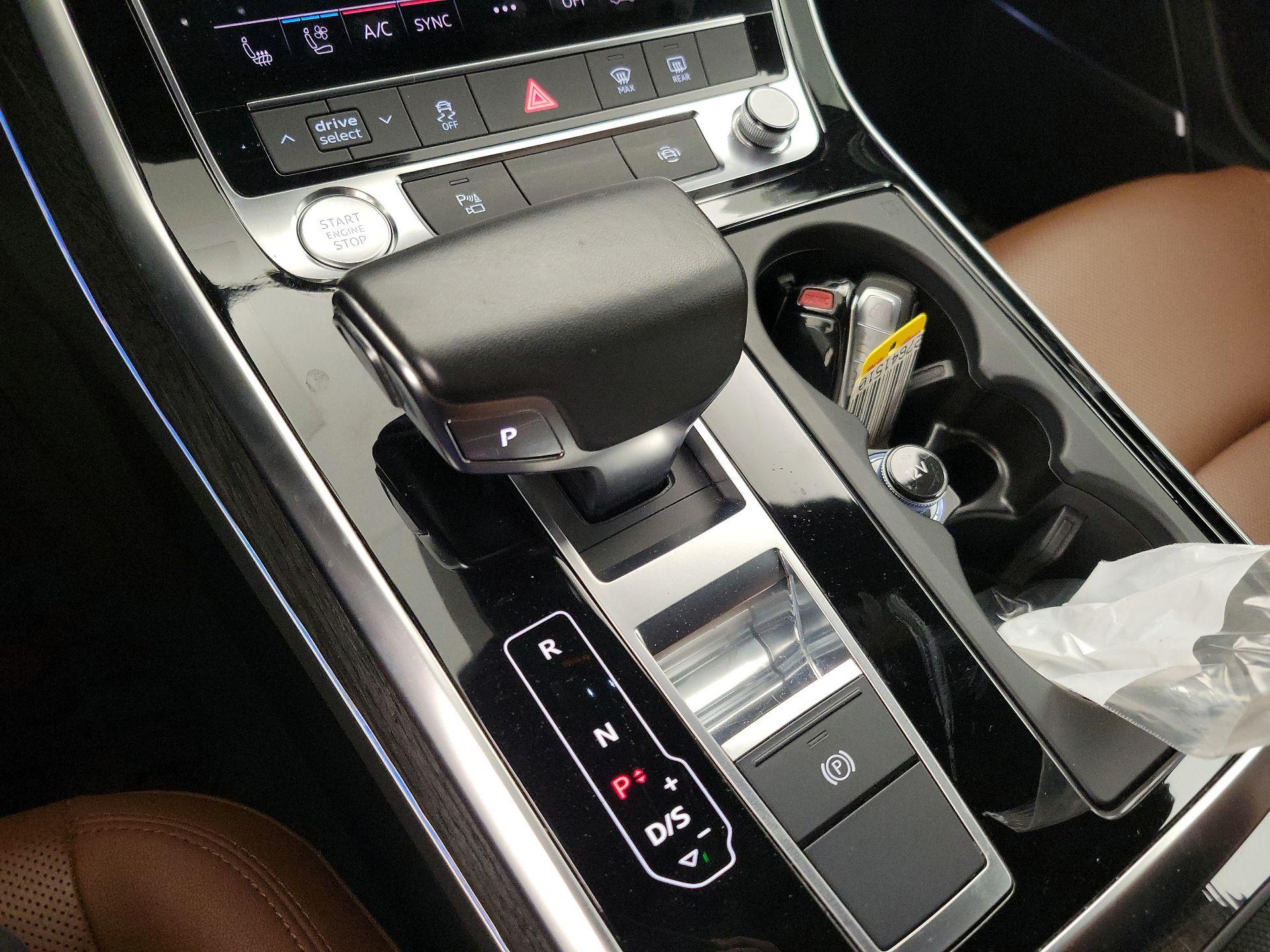 Thumbnail: 2019 Audi Q8 - 17