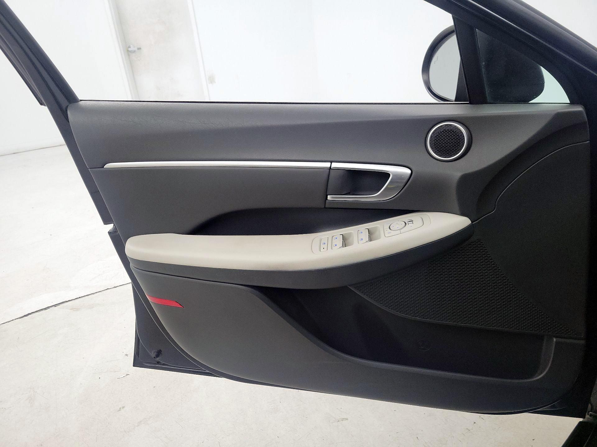 Thumbnail: 2022 Hyundai Sonata - 12