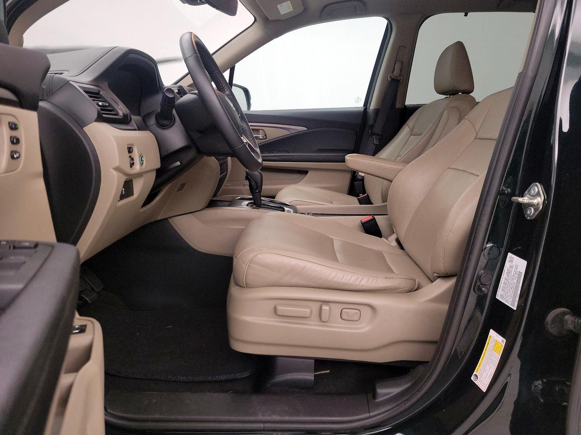 Thumbnail: 2020 Honda Pilot - 11