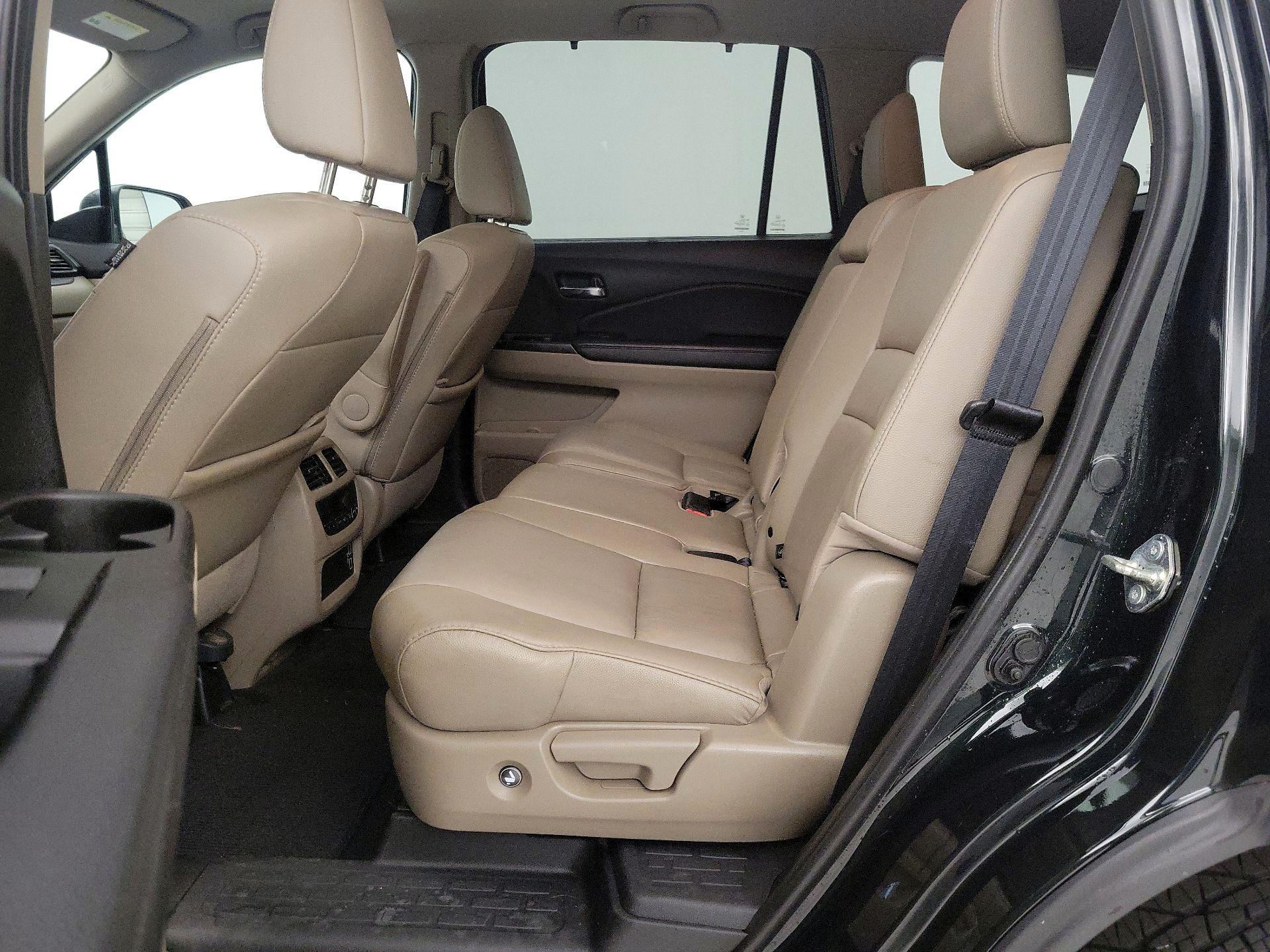Thumbnail: 2020 Honda Pilot - 20