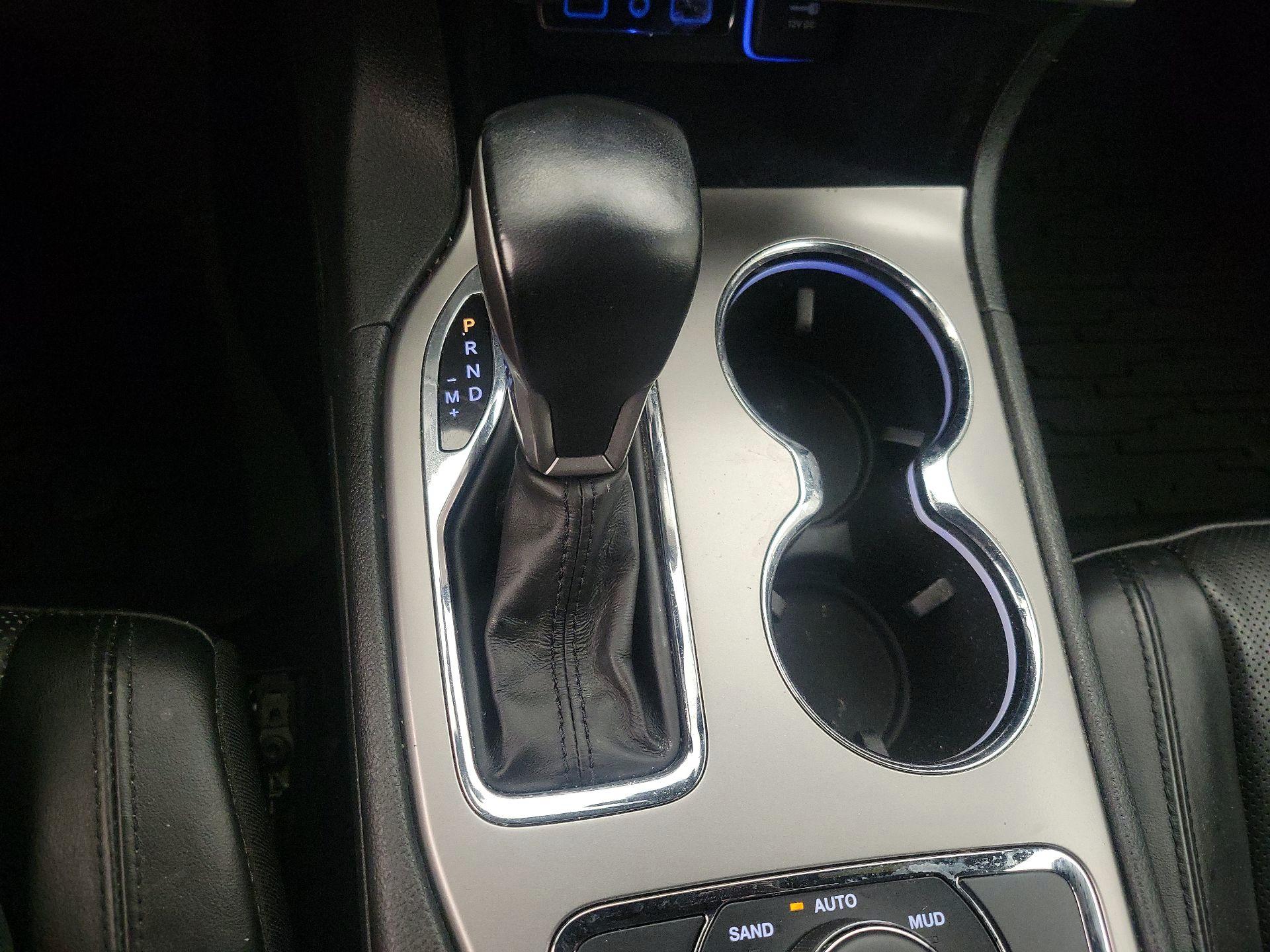 Thumbnail: 2021 Jeep Grand Cherokee - 17