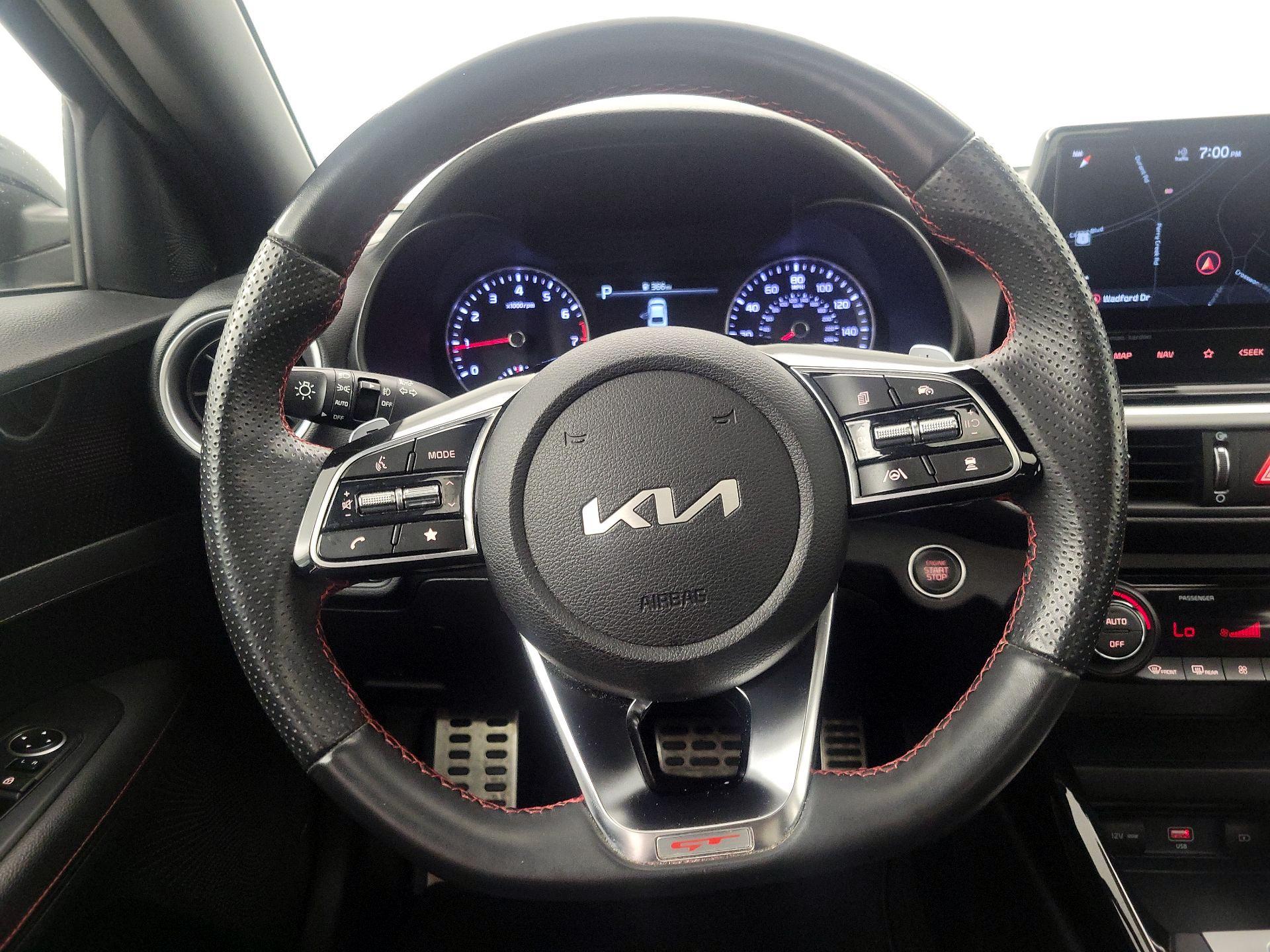 Thumbnail: 2022 Kia Forte - 10