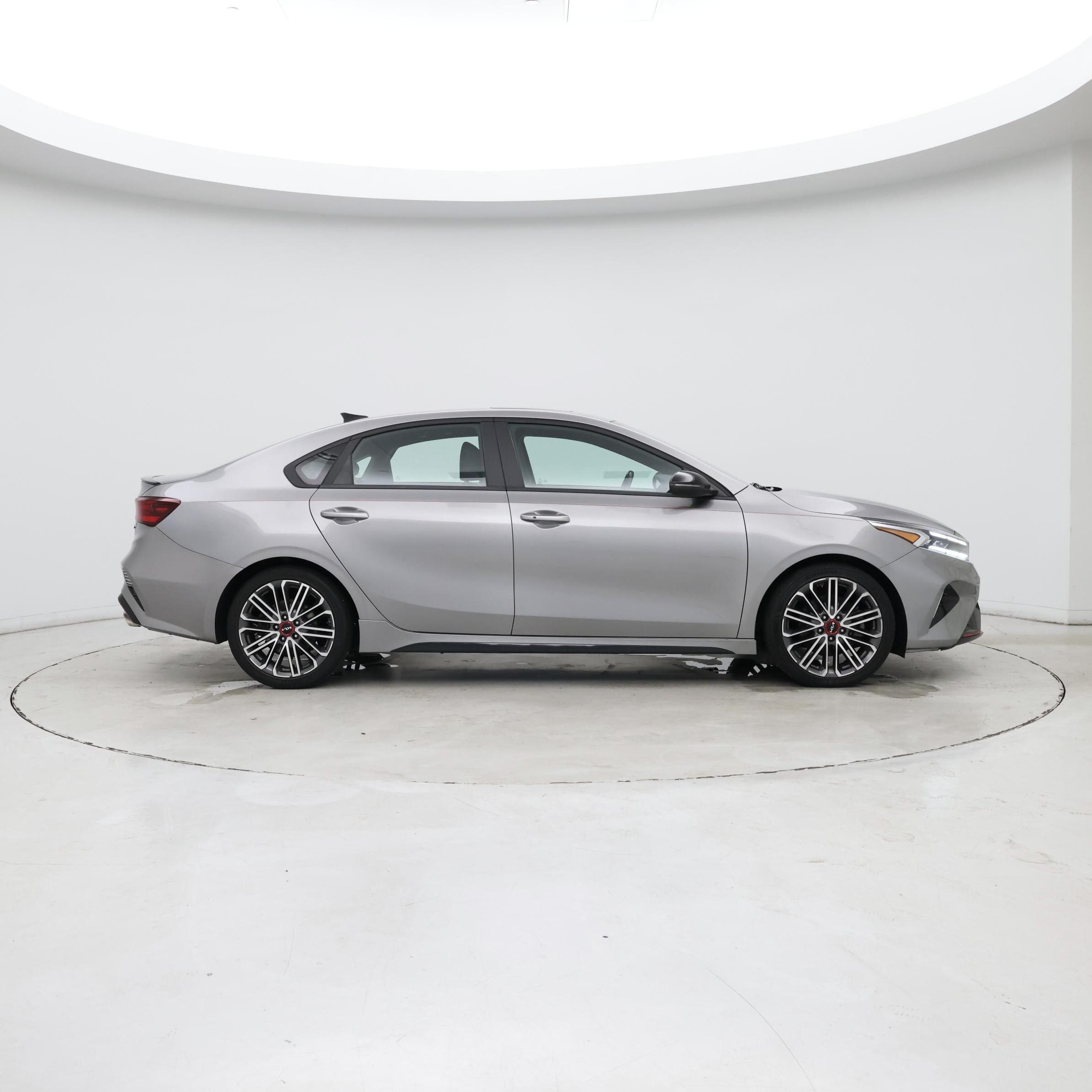 Thumbnail: 2022 Kia Forte - 7