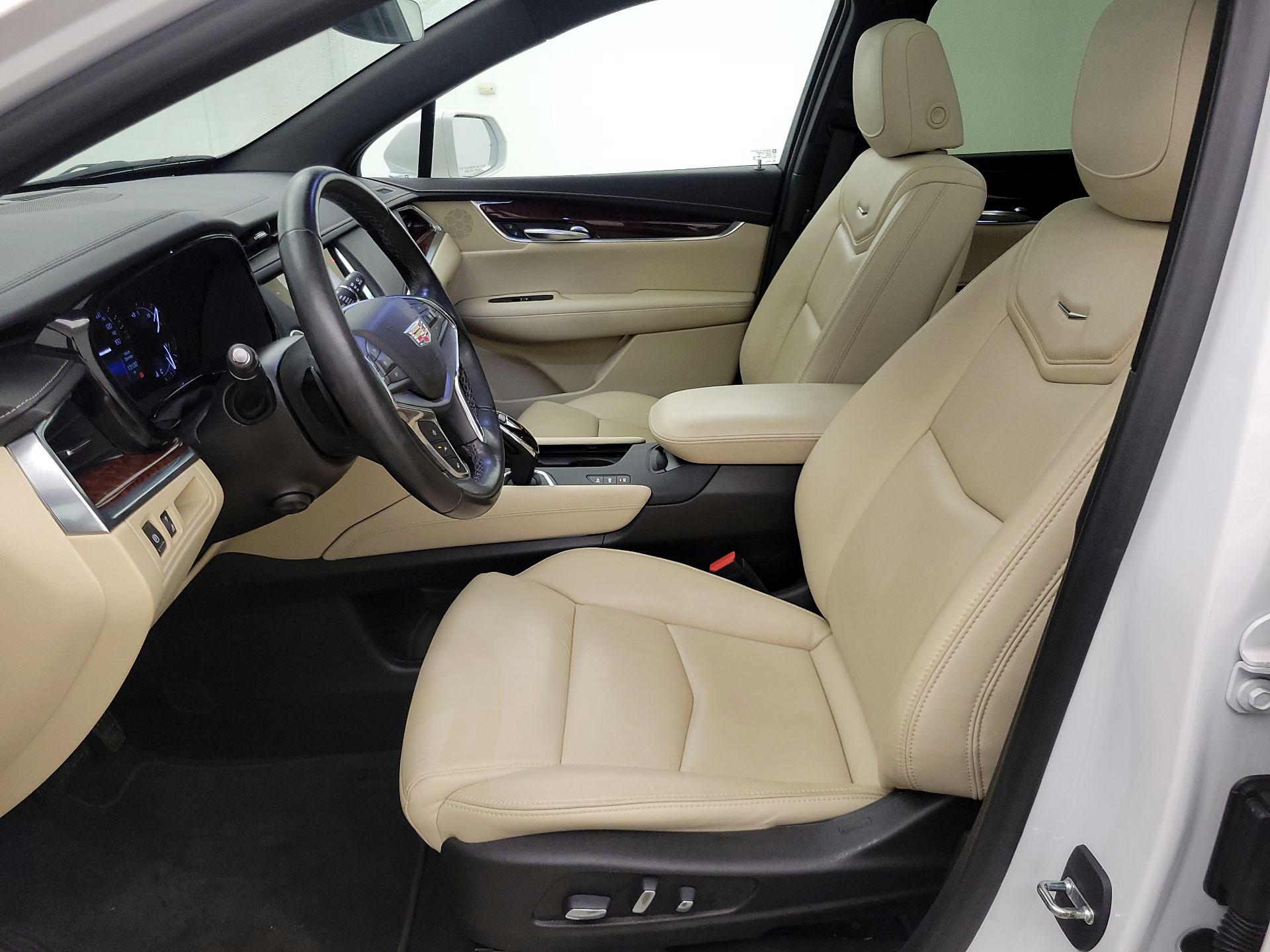 Thumbnail: 2019 Cadillac XT5 - 11