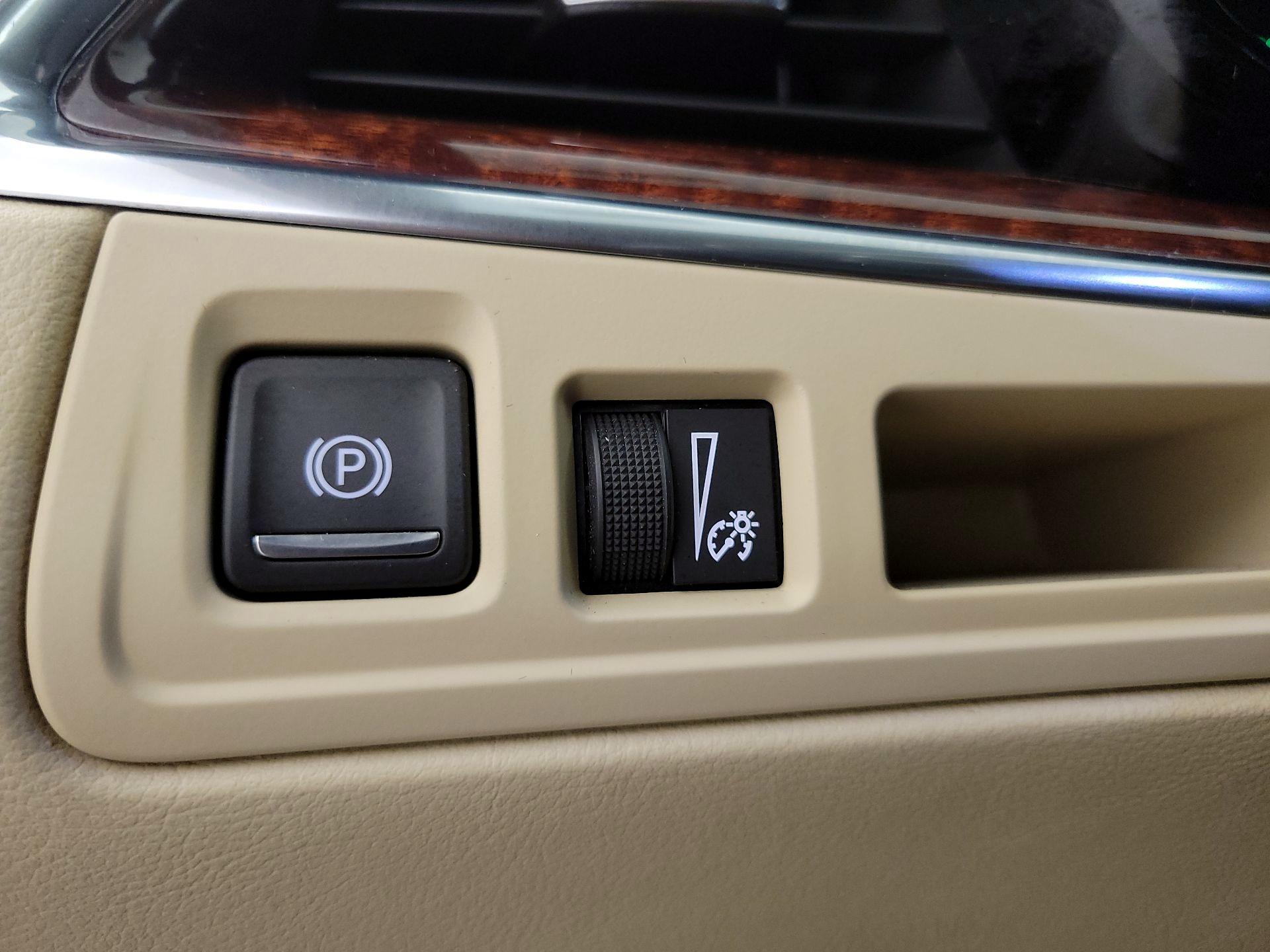 Thumbnail: 2019 Cadillac XT5 - 13