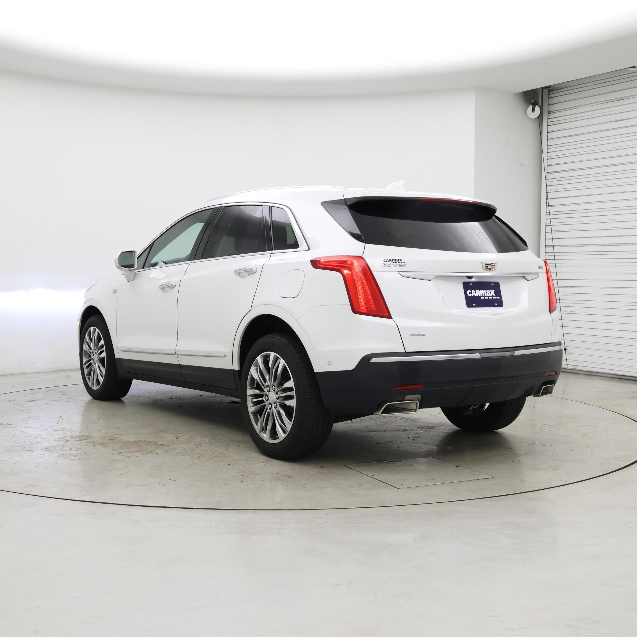 Thumbnail: 2019 Cadillac XT5 - 2