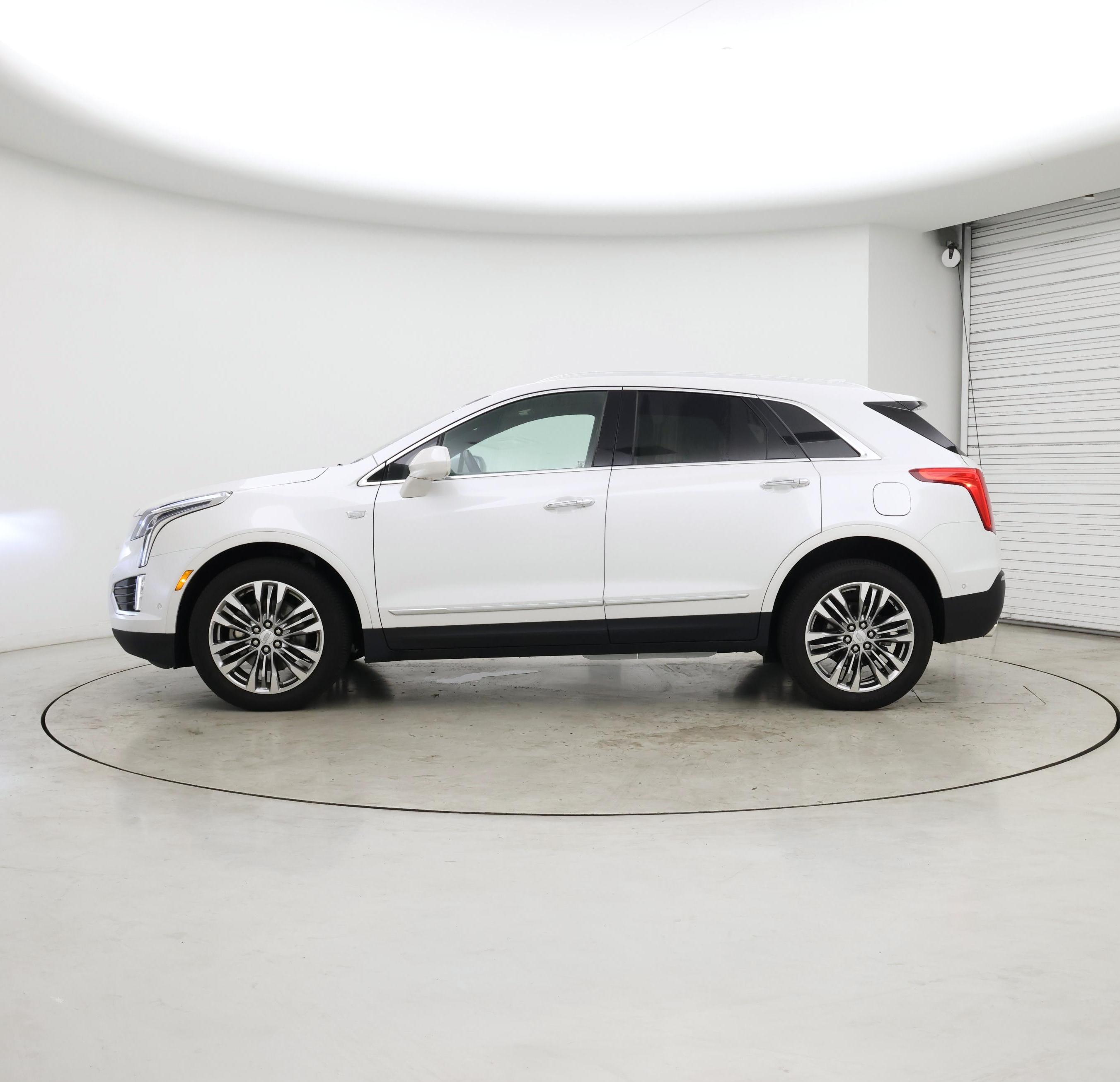 Thumbnail: 2019 Cadillac XT5 - 3