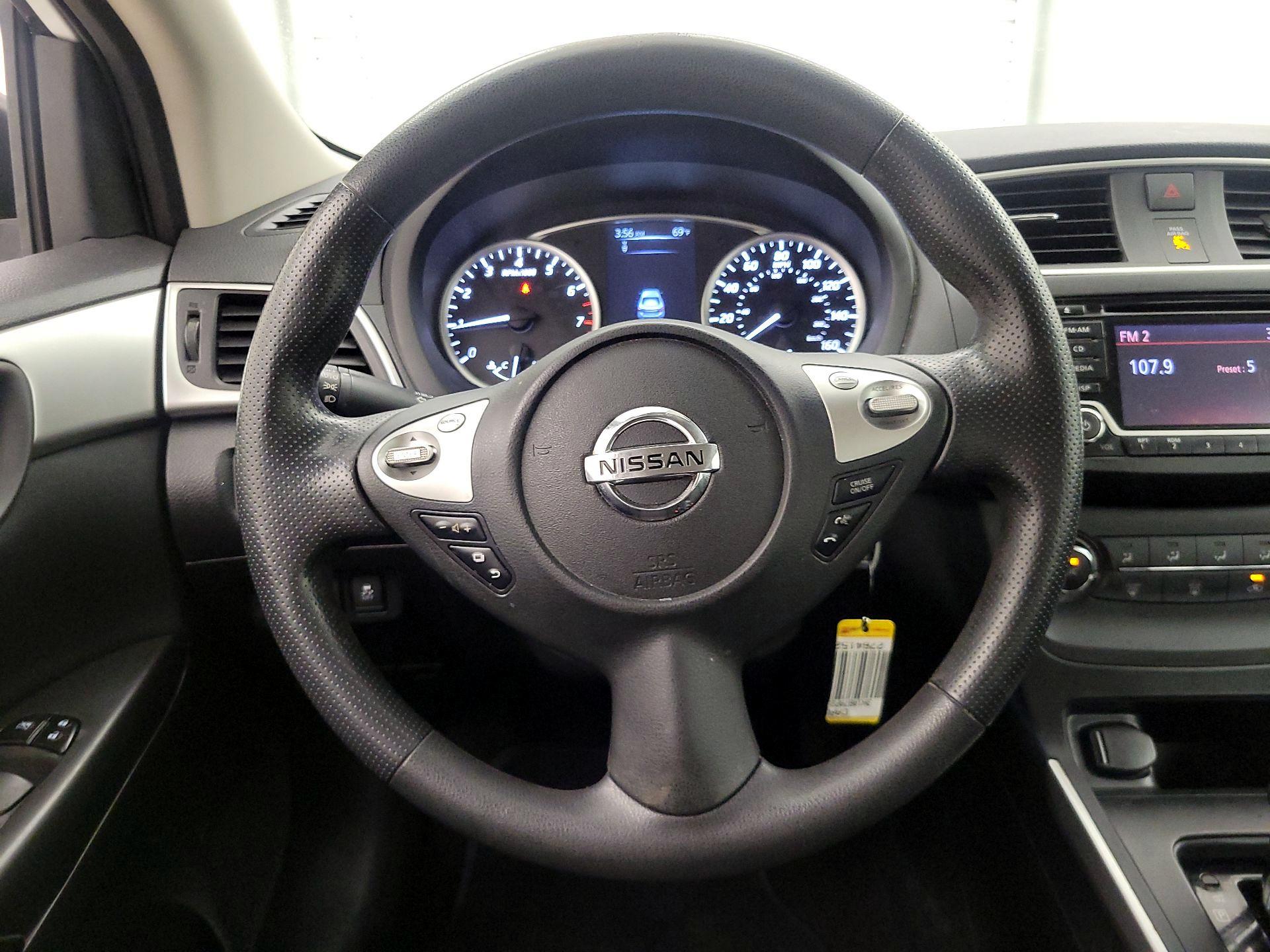 Thumbnail: 2018 Nissan Sentra - 10