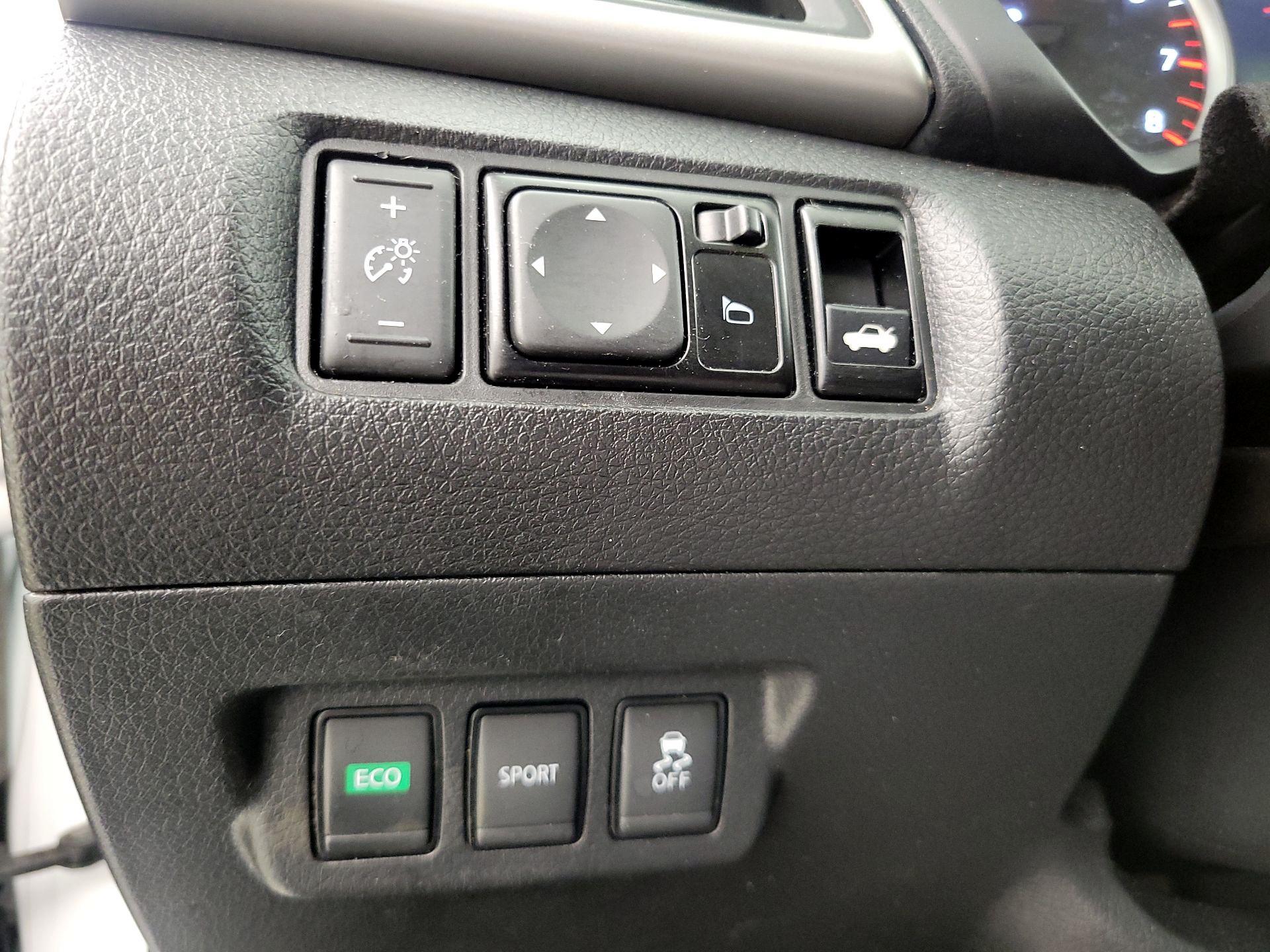 Thumbnail: 2018 Nissan Sentra - 13
